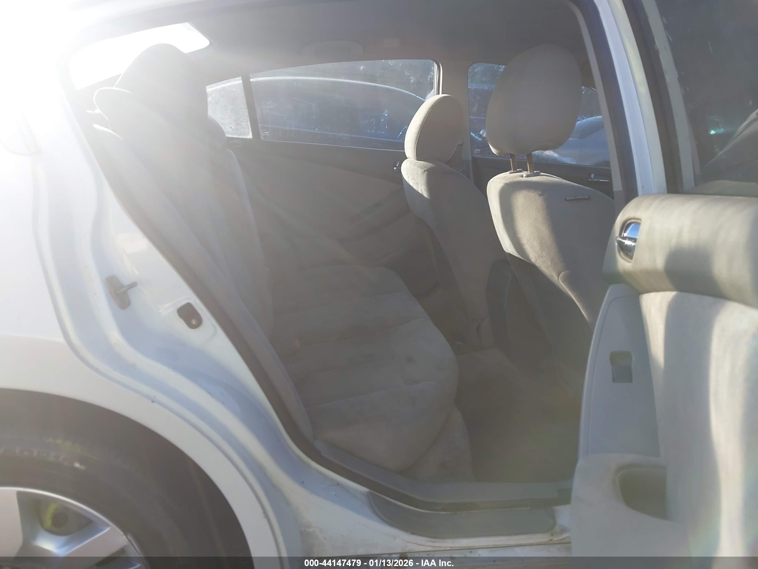NISSAN ALTIMA image 8