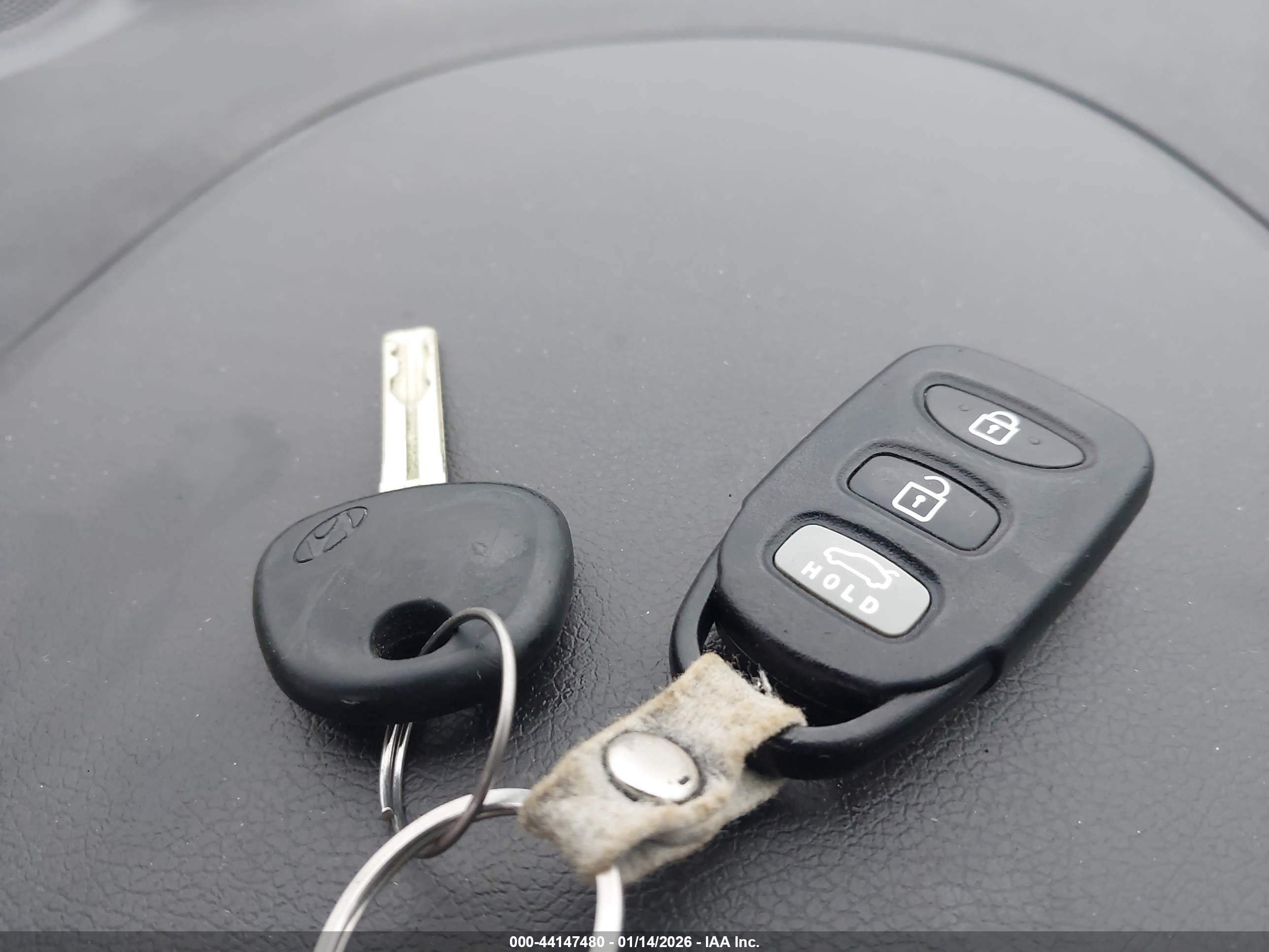 HYUNDAI SONATA image 11