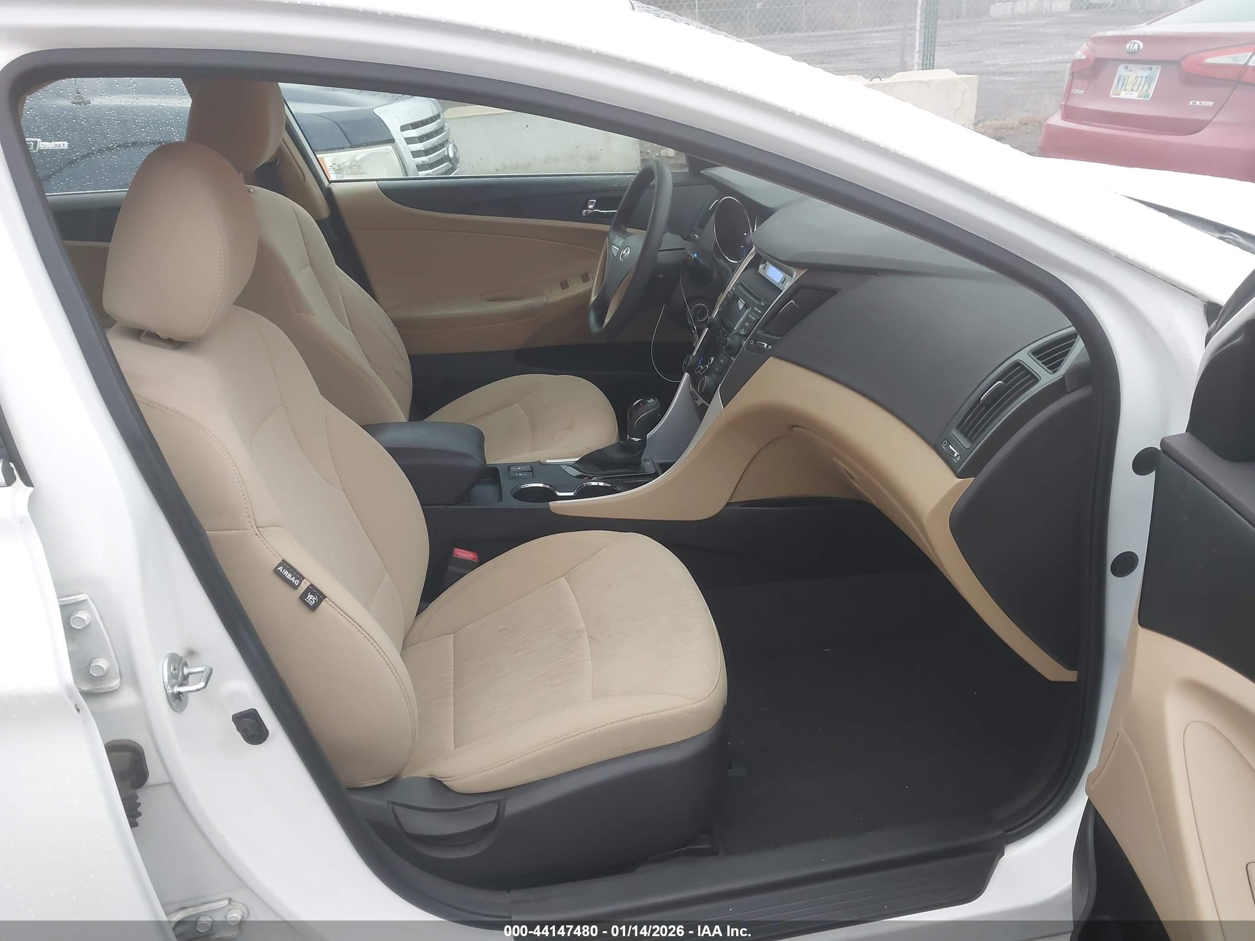 HYUNDAI SONATA image 5