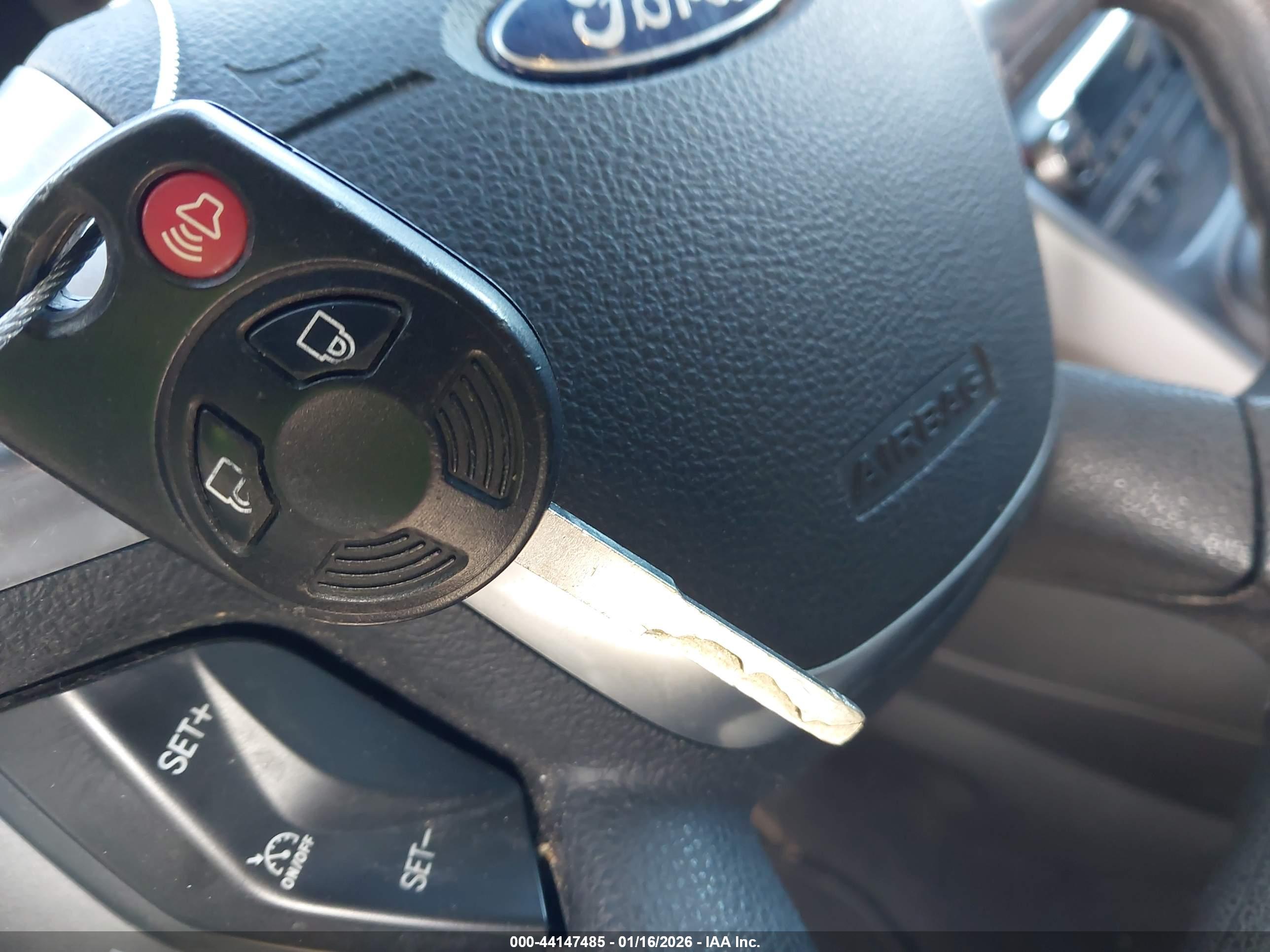 FORD ESCAPE image 11
