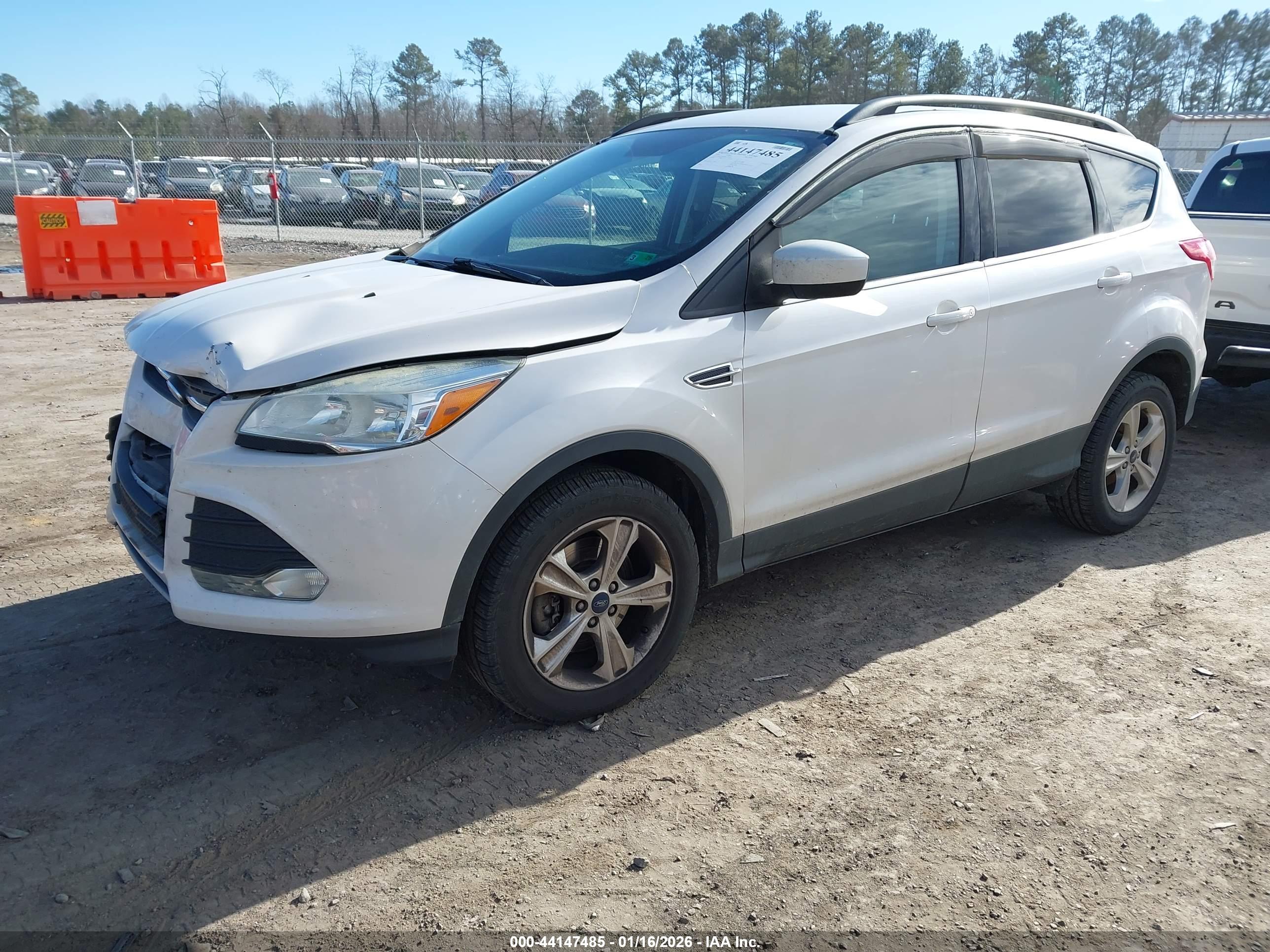 FORD ESCAPE image 2
