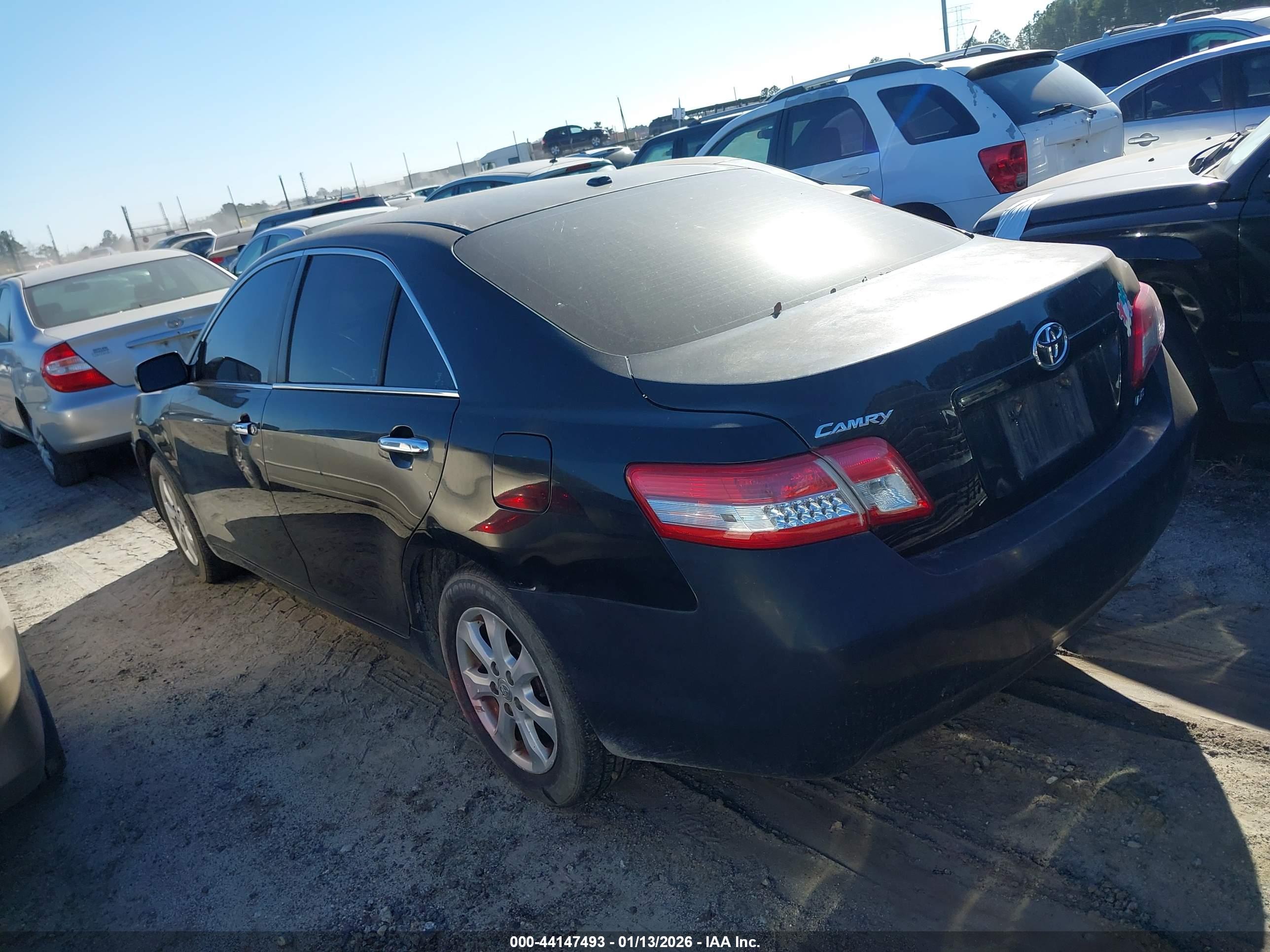 TOYOTA CAMRY image 3
