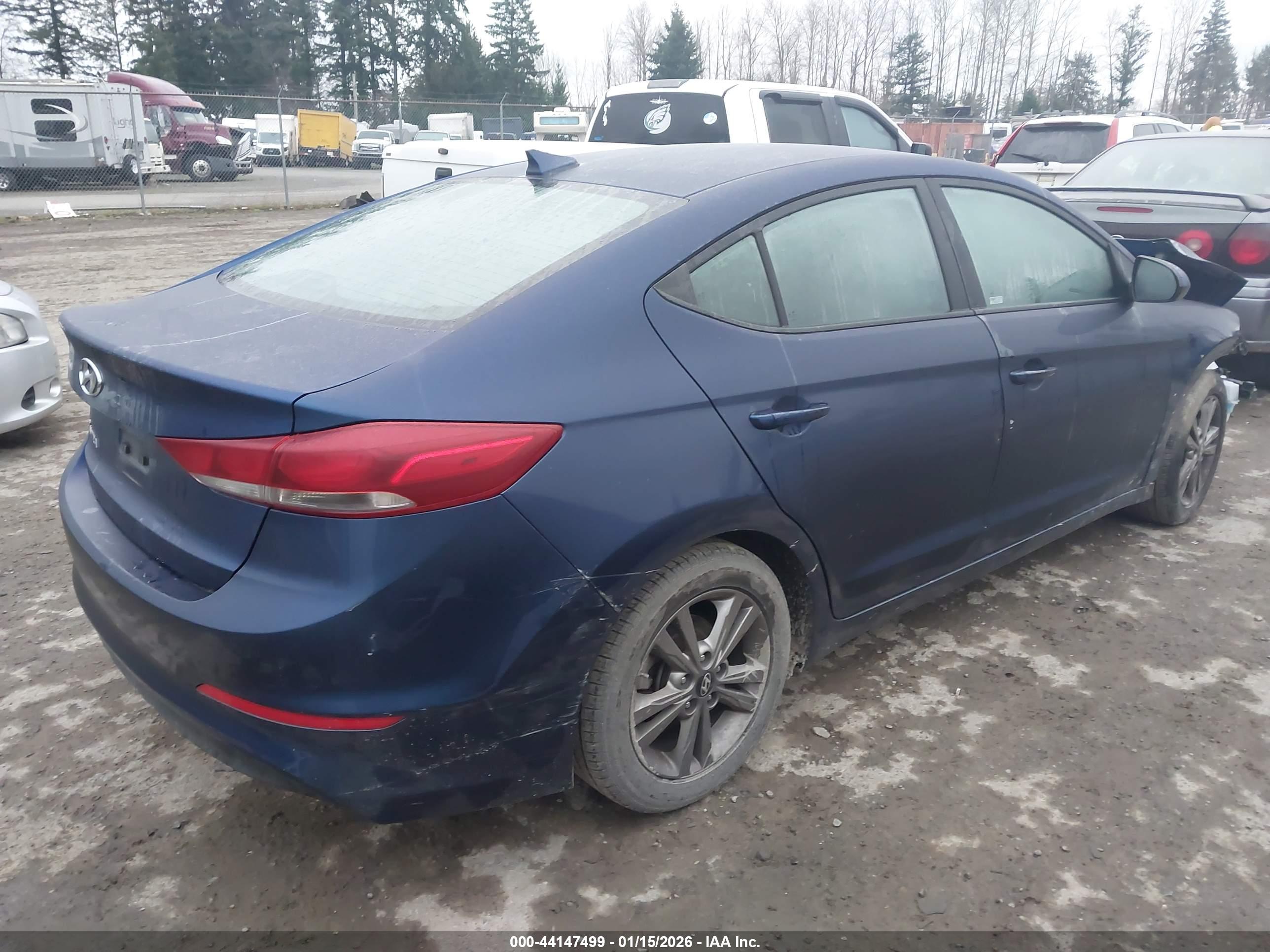 HYUNDAI ELANTRA image 4