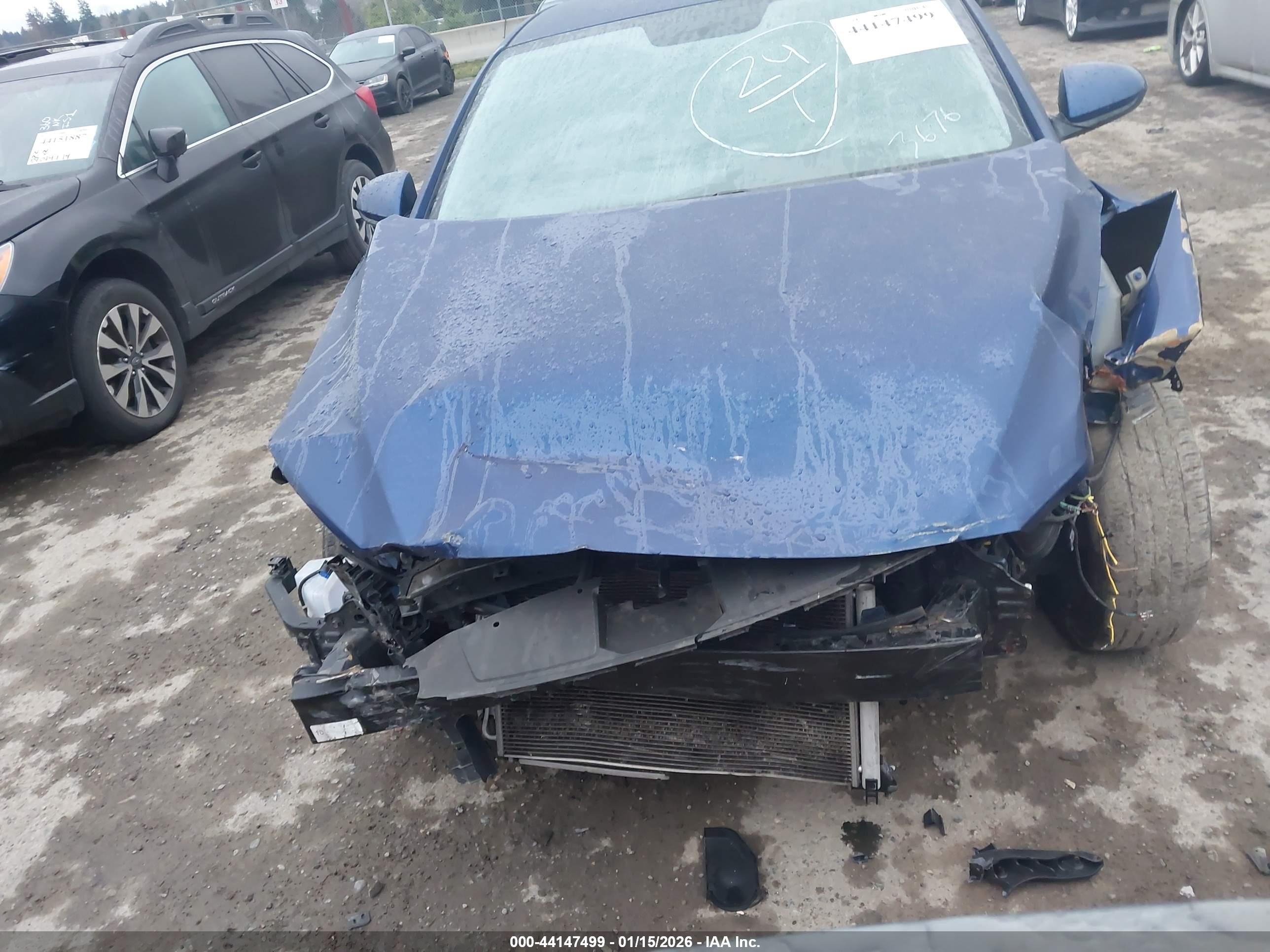 HYUNDAI ELANTRA image 6