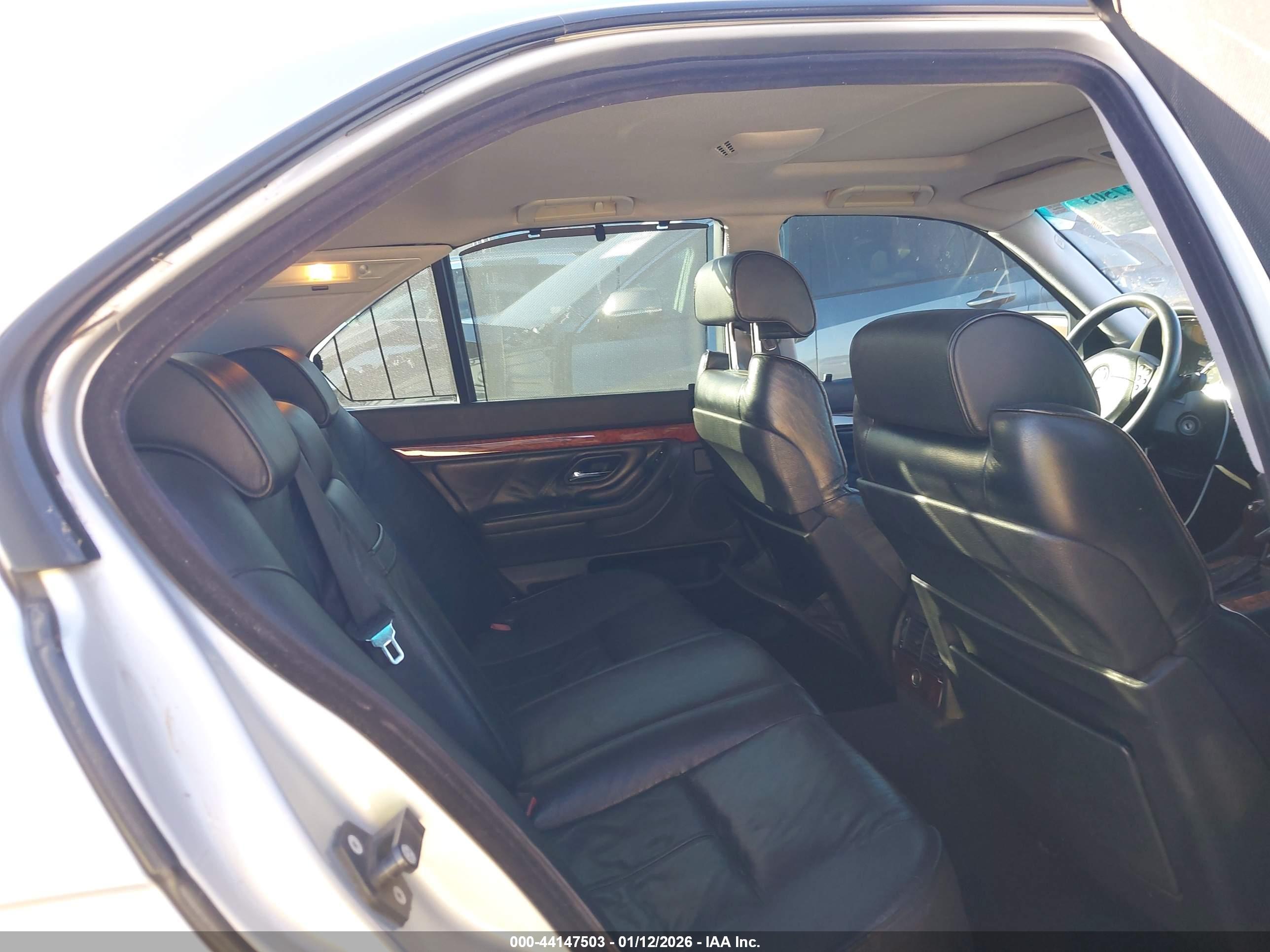 BMW 740IA image 8