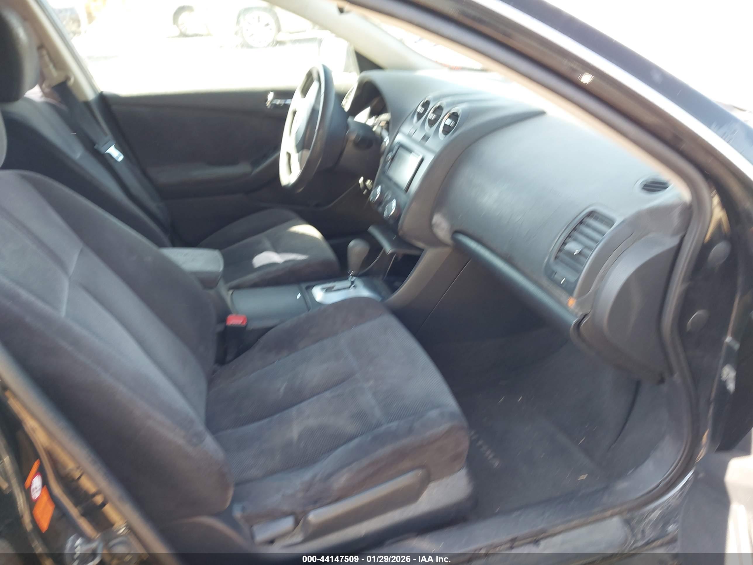 NISSAN ALTIMA image 5