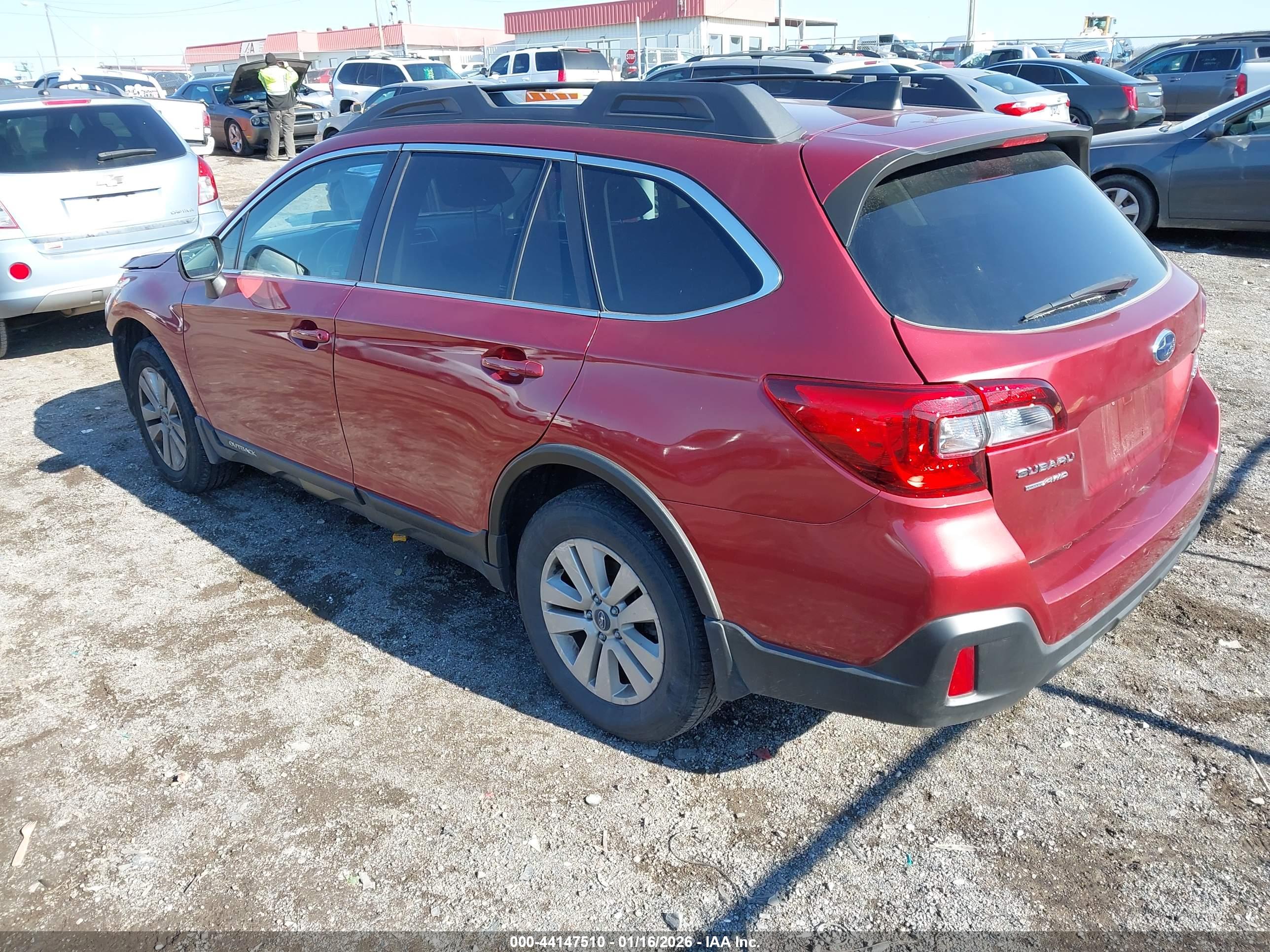 SUBARU OUTBACK image 3