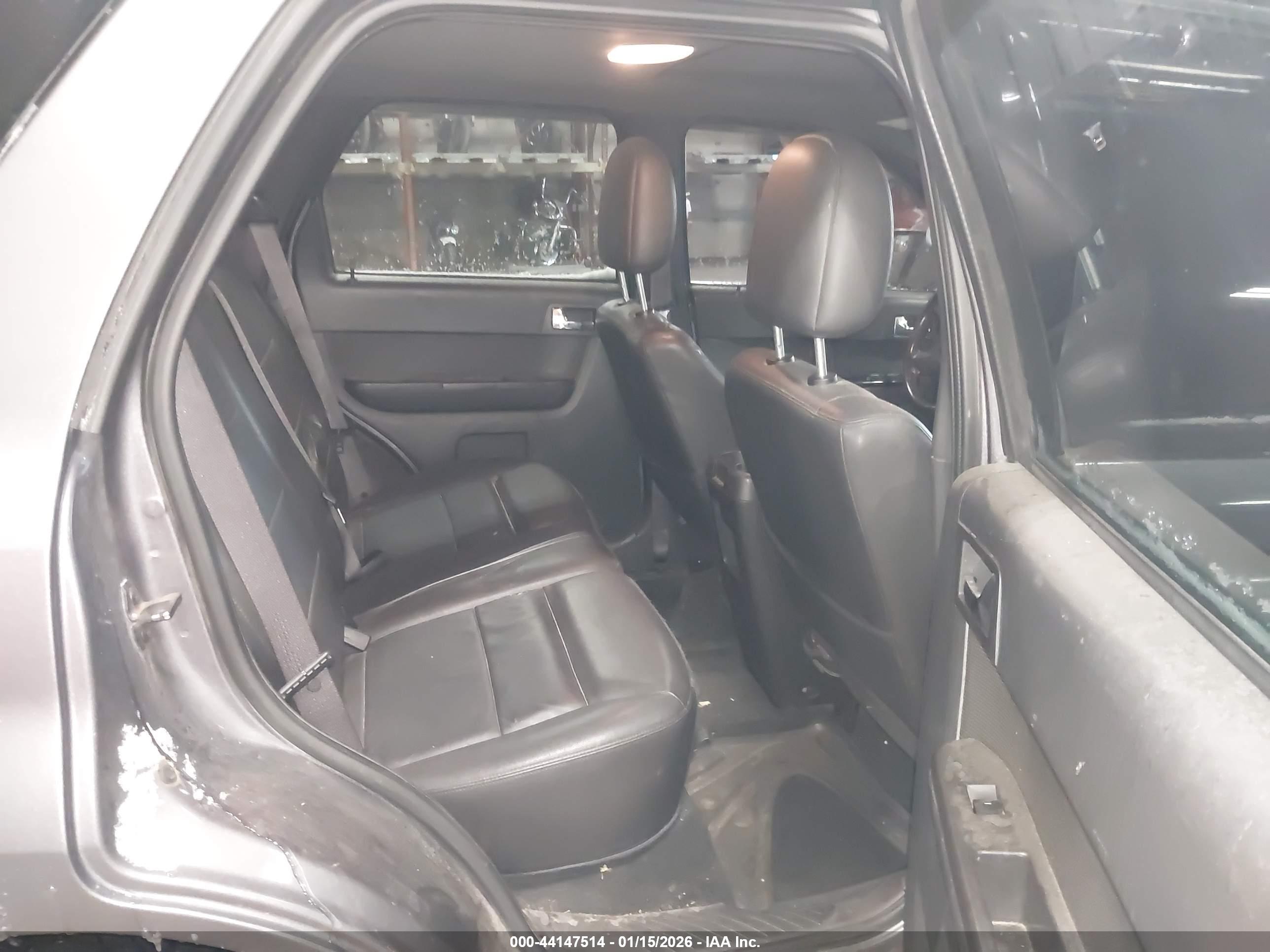 FORD ESCAPE image 8