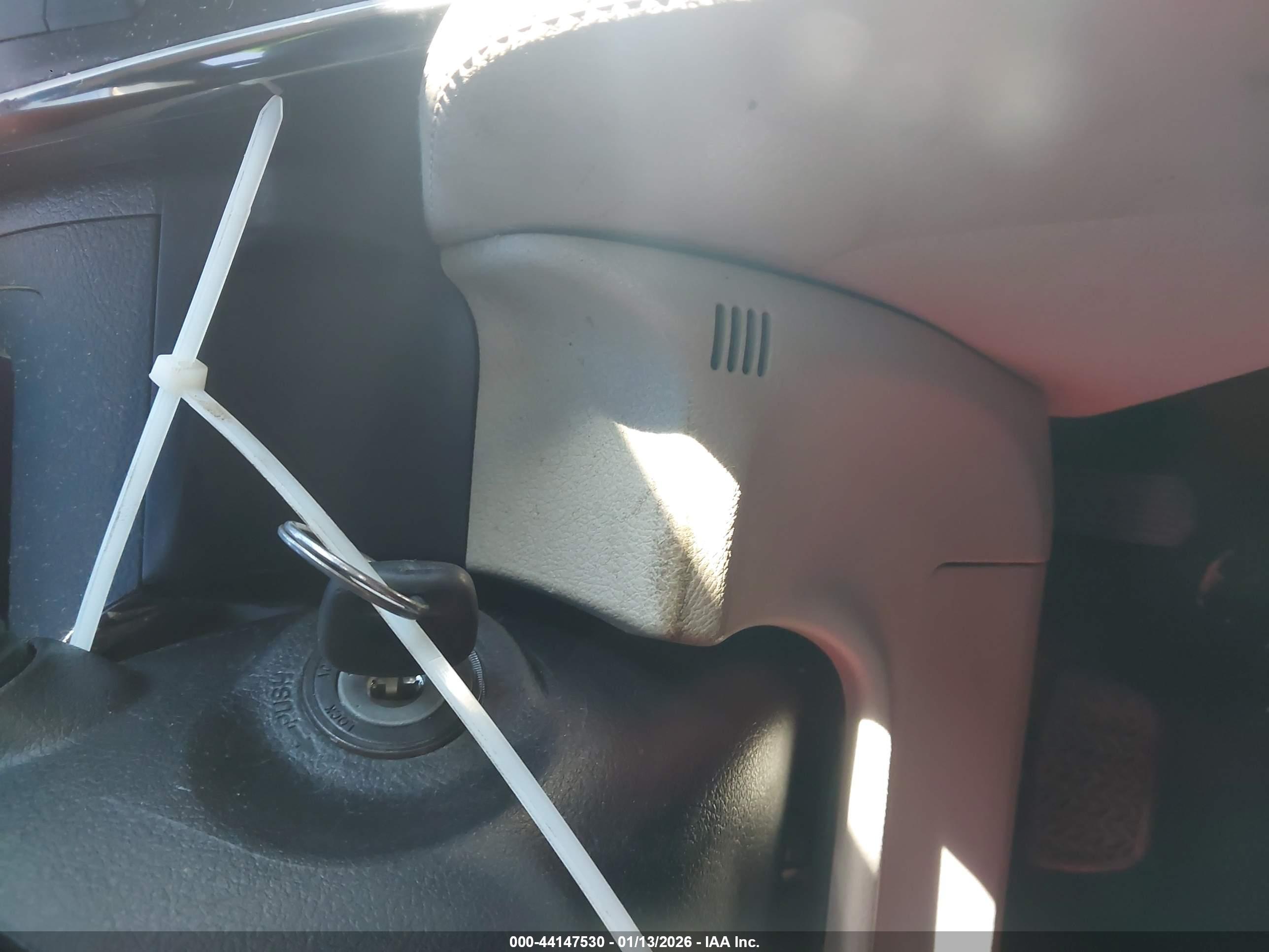 TOYOTA CAMRY image 11
