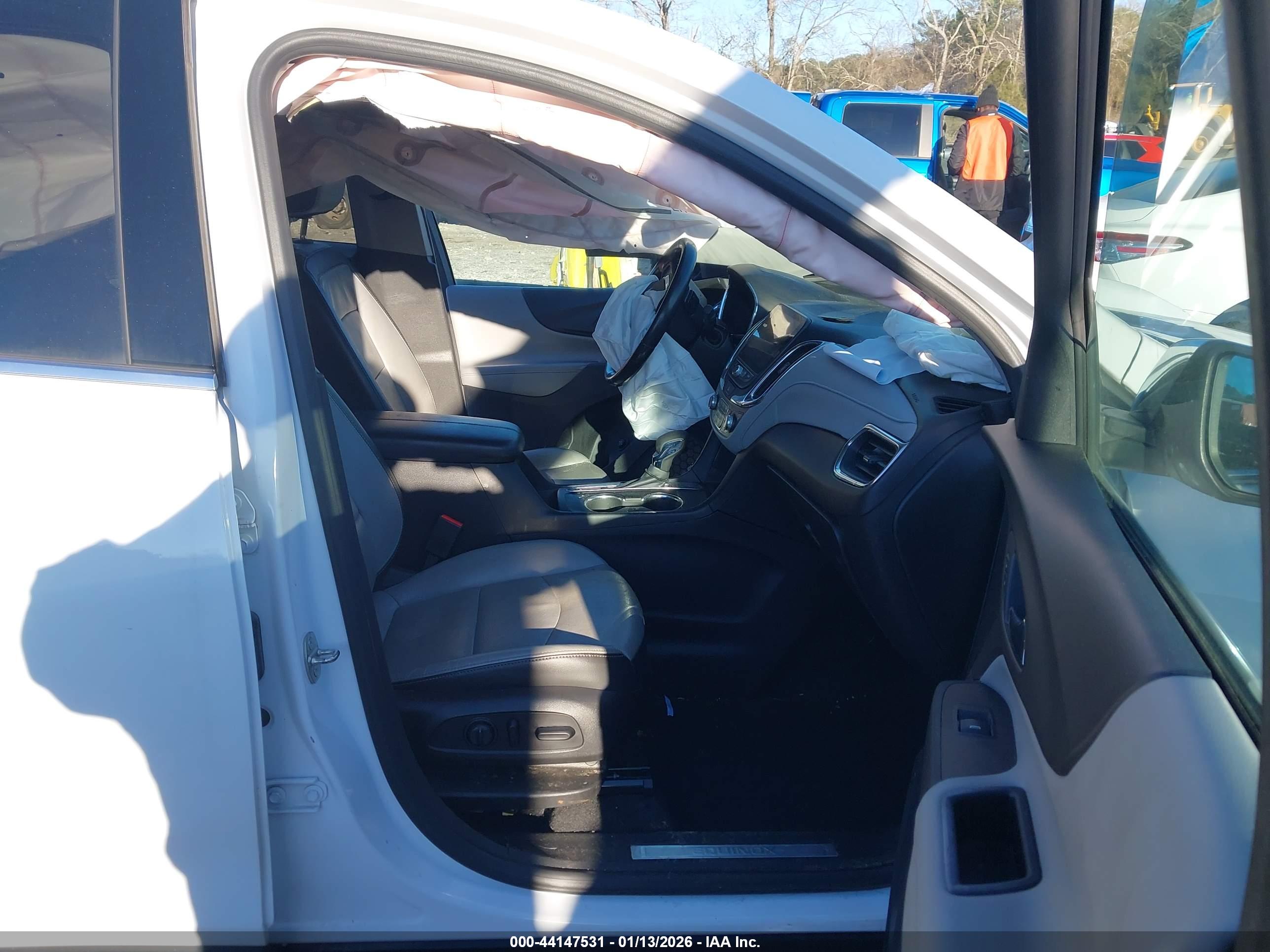 CHEVROLET EQUINOX image 5