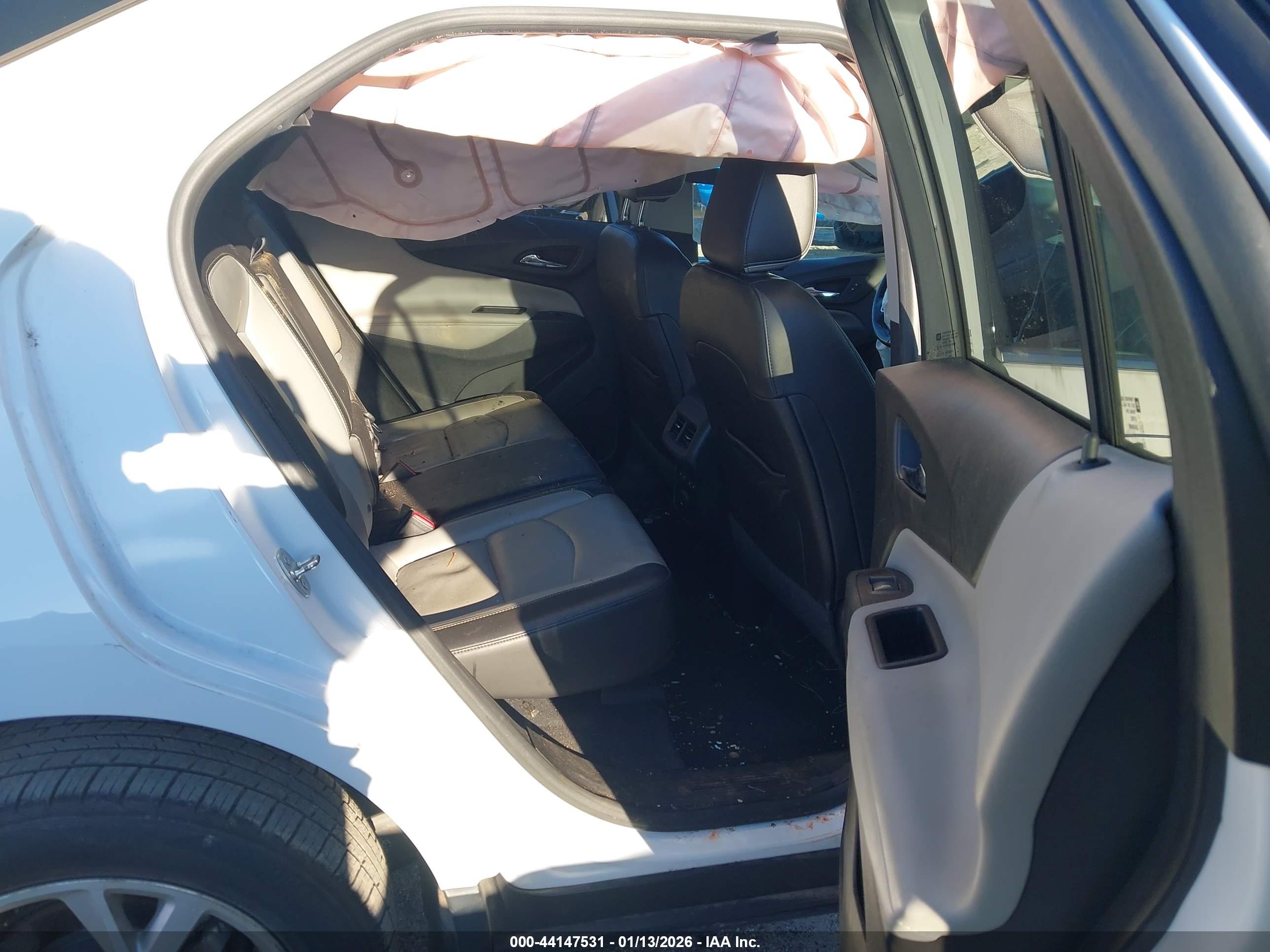 CHEVROLET EQUINOX image 8