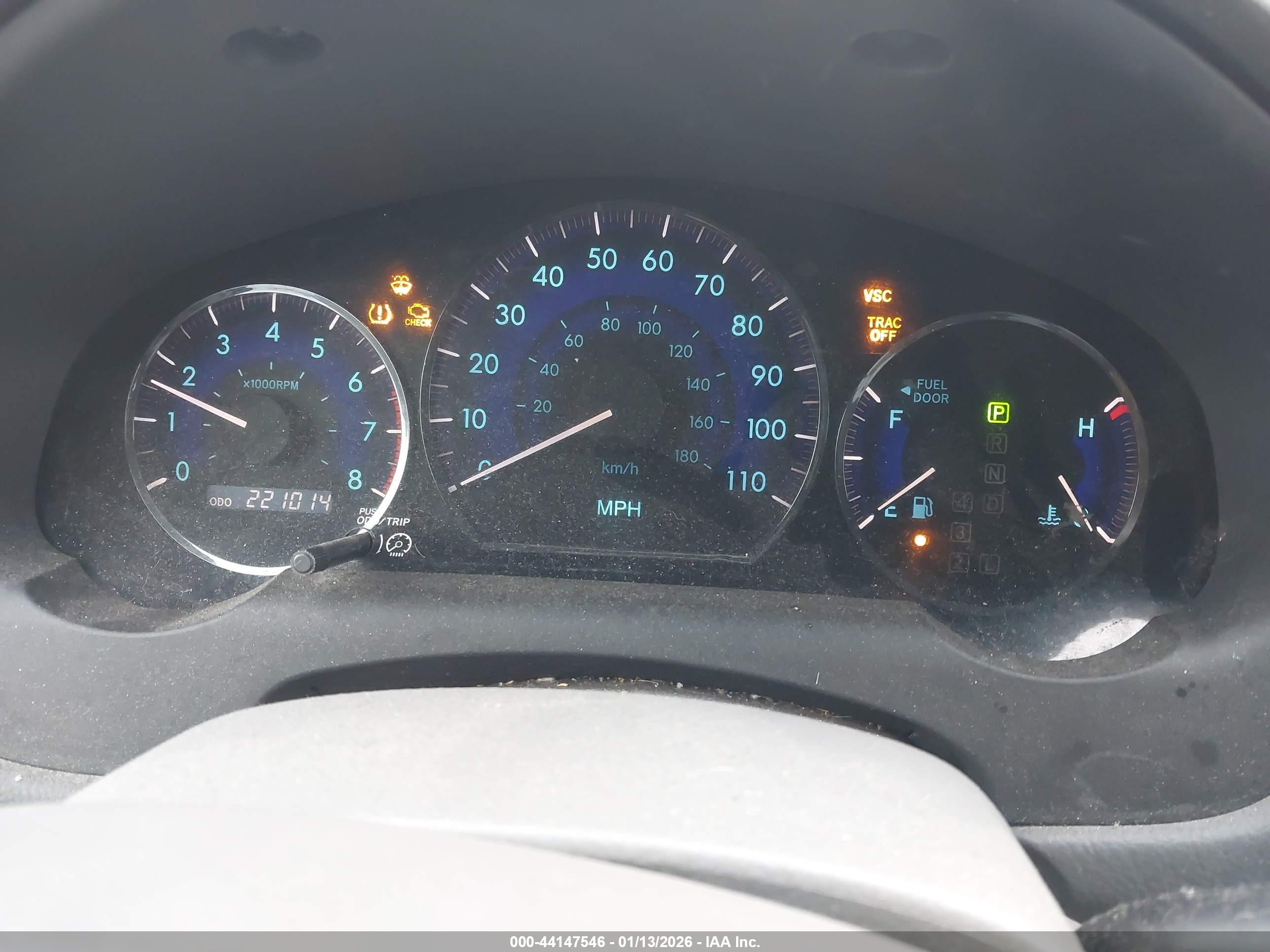 TOYOTA SIENNA image 7