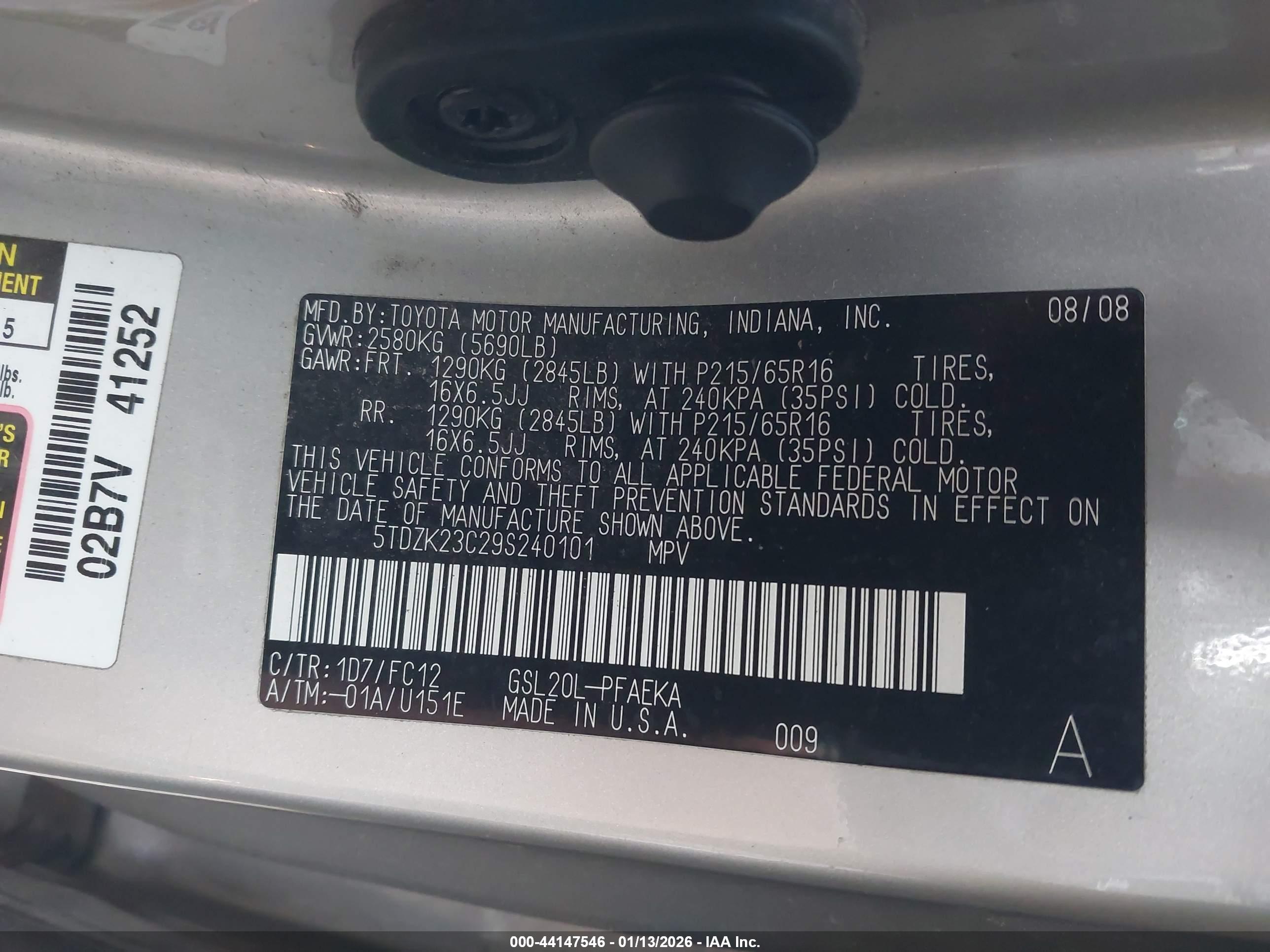 TOYOTA SIENNA image 9