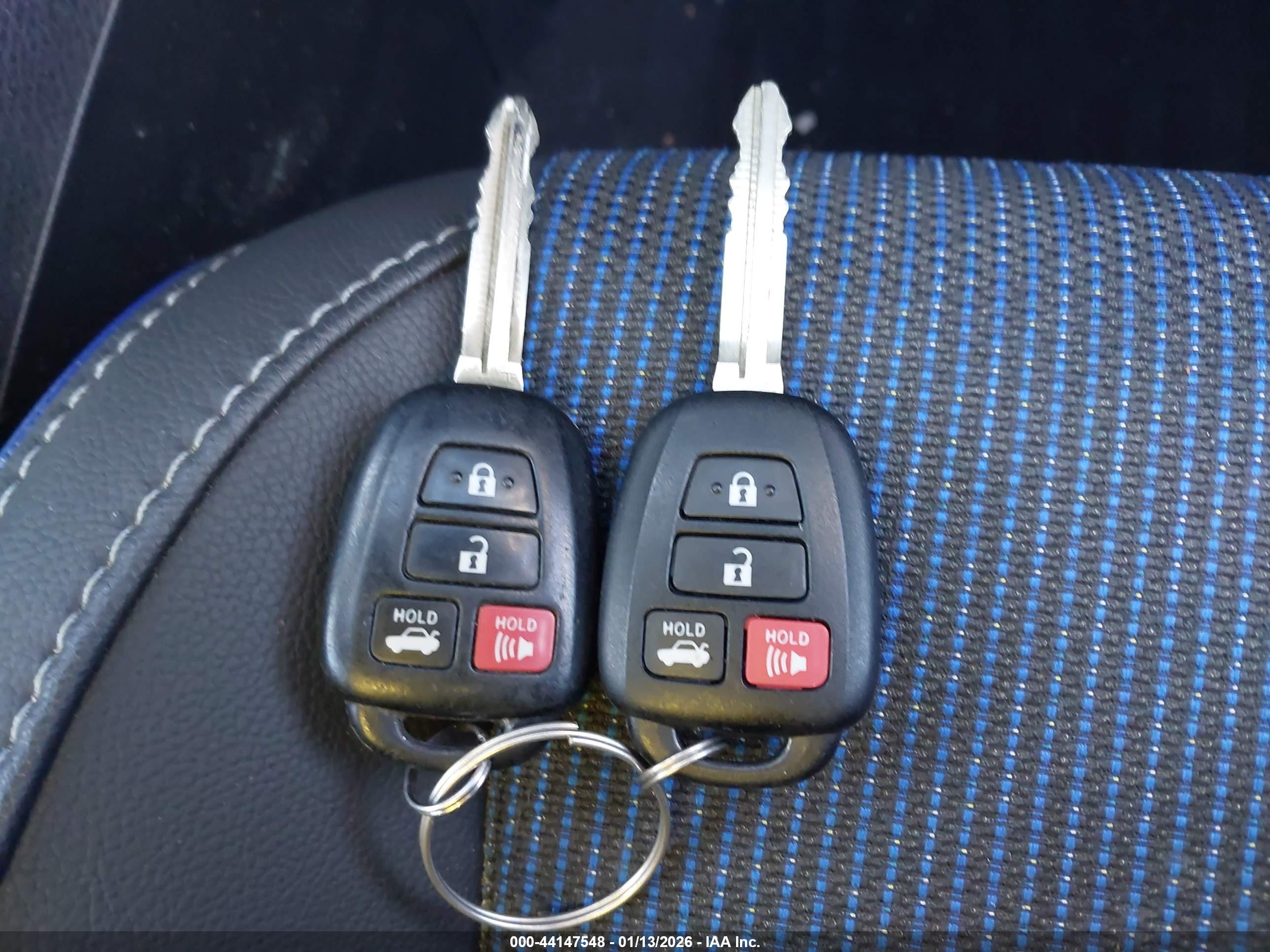 TOYOTA COROLLA image 11