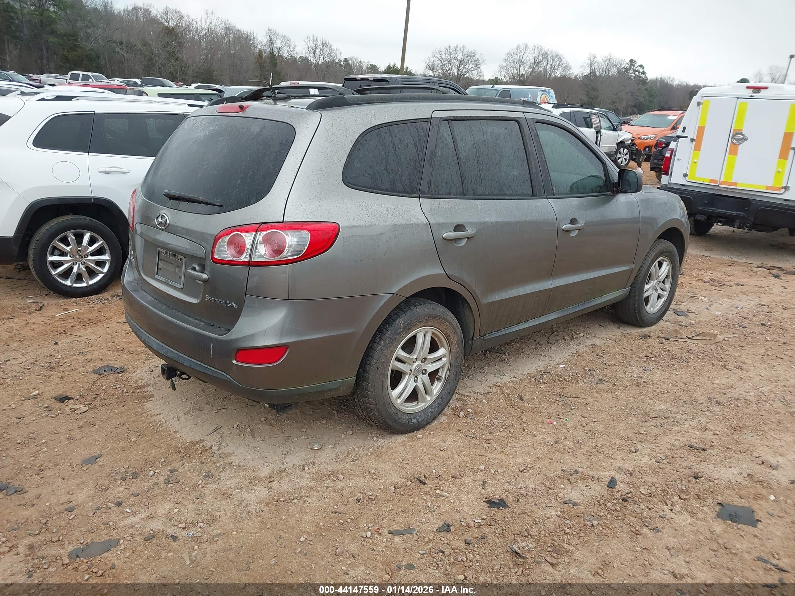 HYUNDAI SANTA image 4