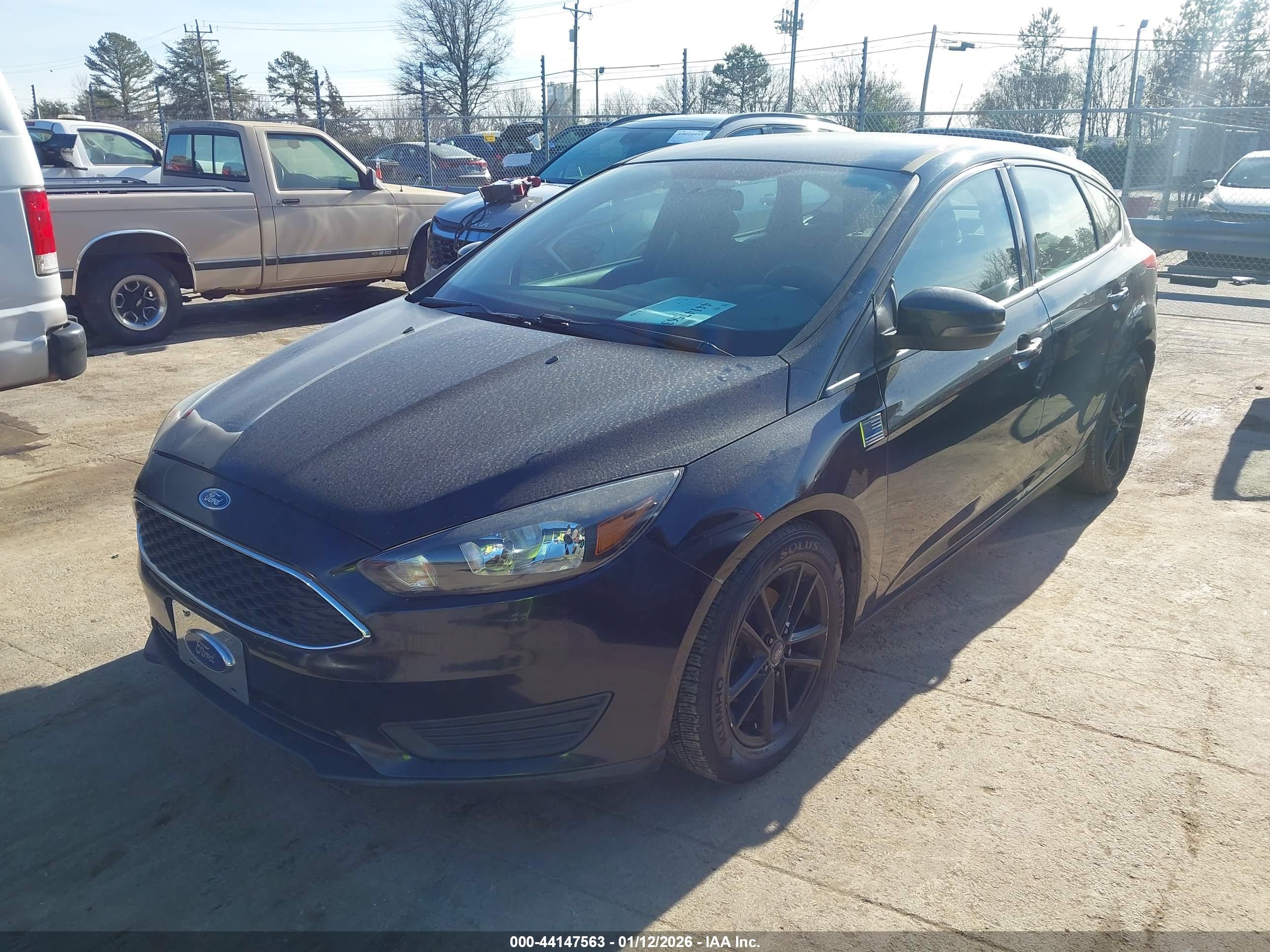 FORD FOCUS image 2
