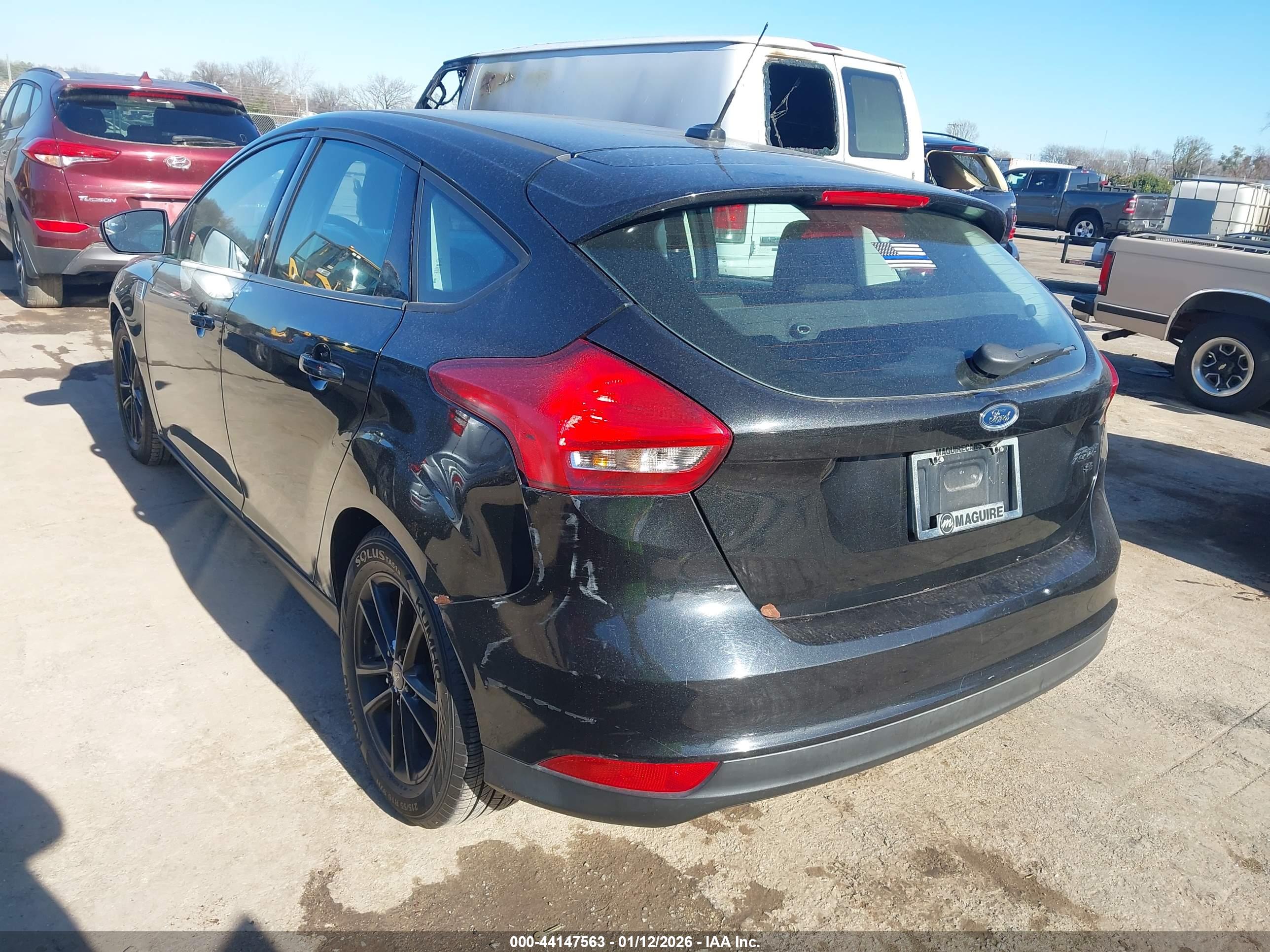 FORD FOCUS image 3
