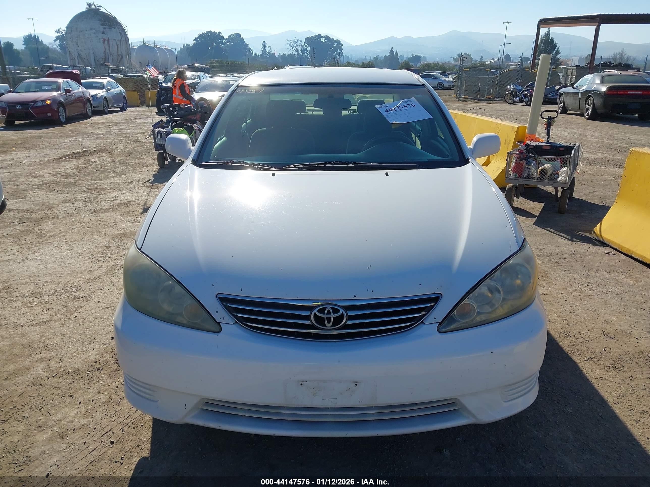 TOYOTA CAMRY image 6