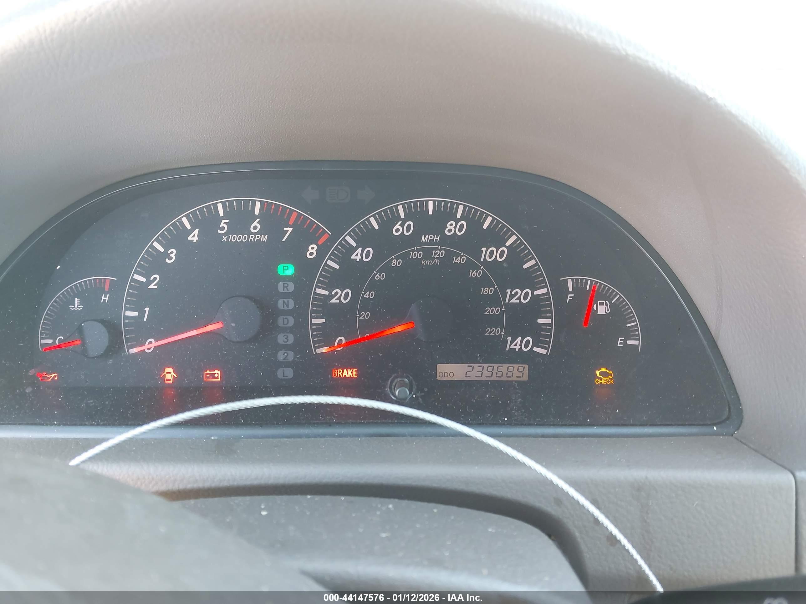 TOYOTA CAMRY image 7