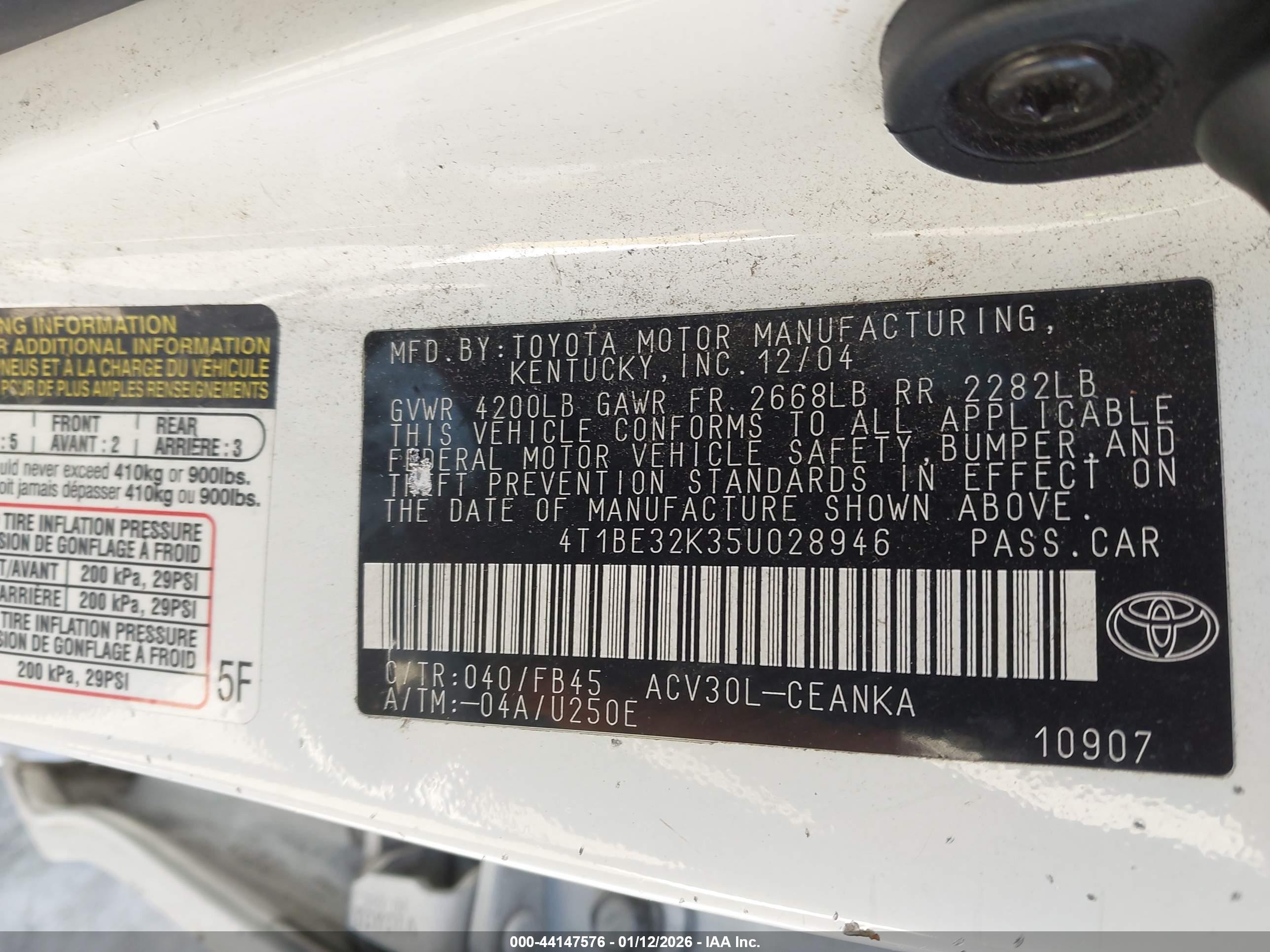 TOYOTA CAMRY image 9