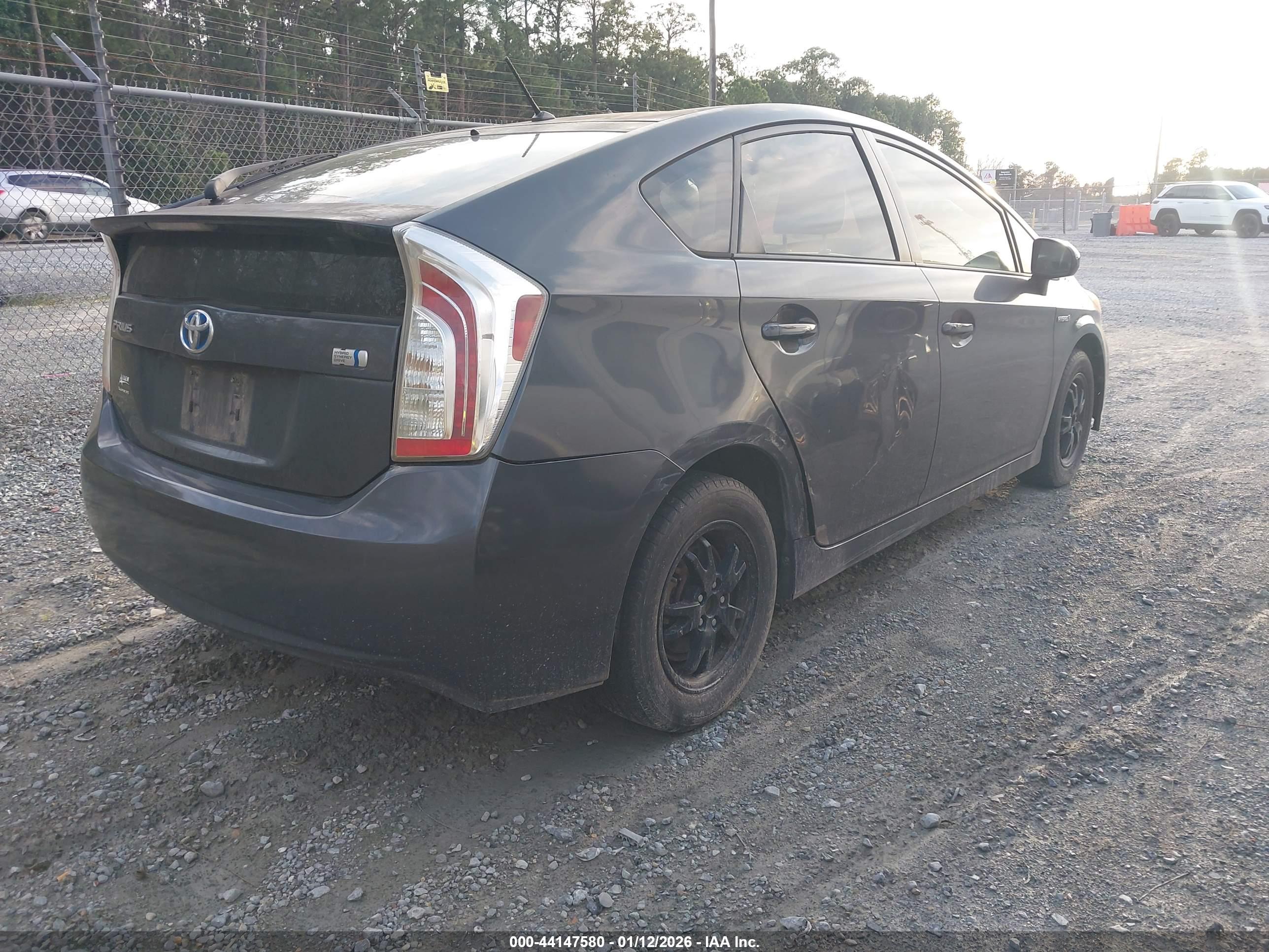 TOYOTA PRIUS image 4