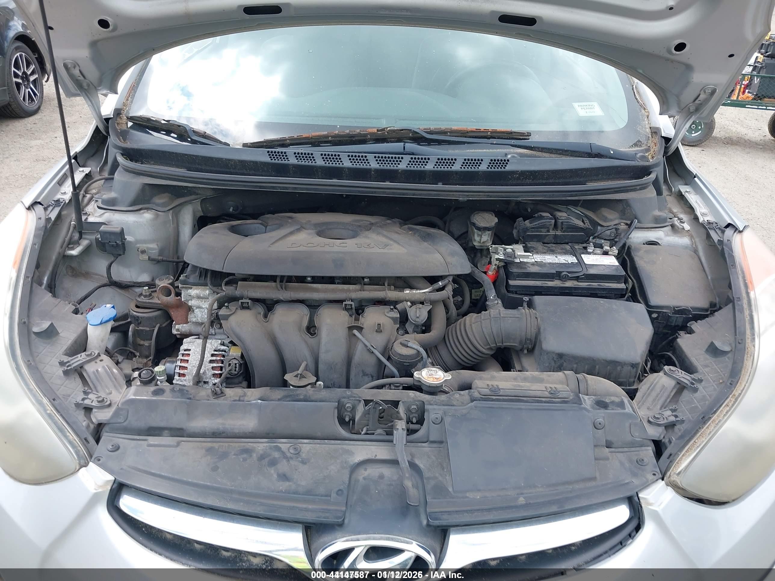 HYUNDAI ELANTRA image 10