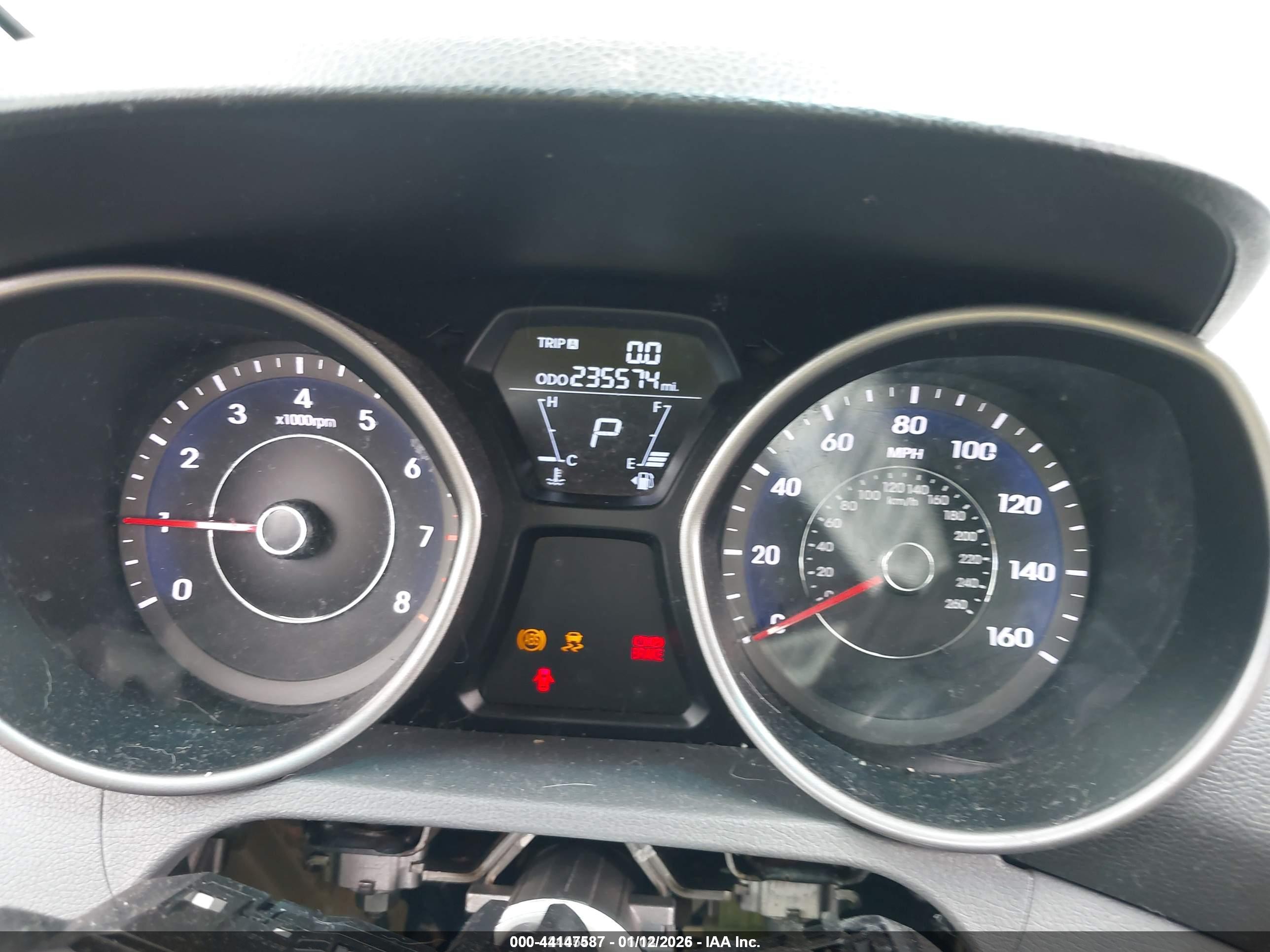 HYUNDAI ELANTRA image 7