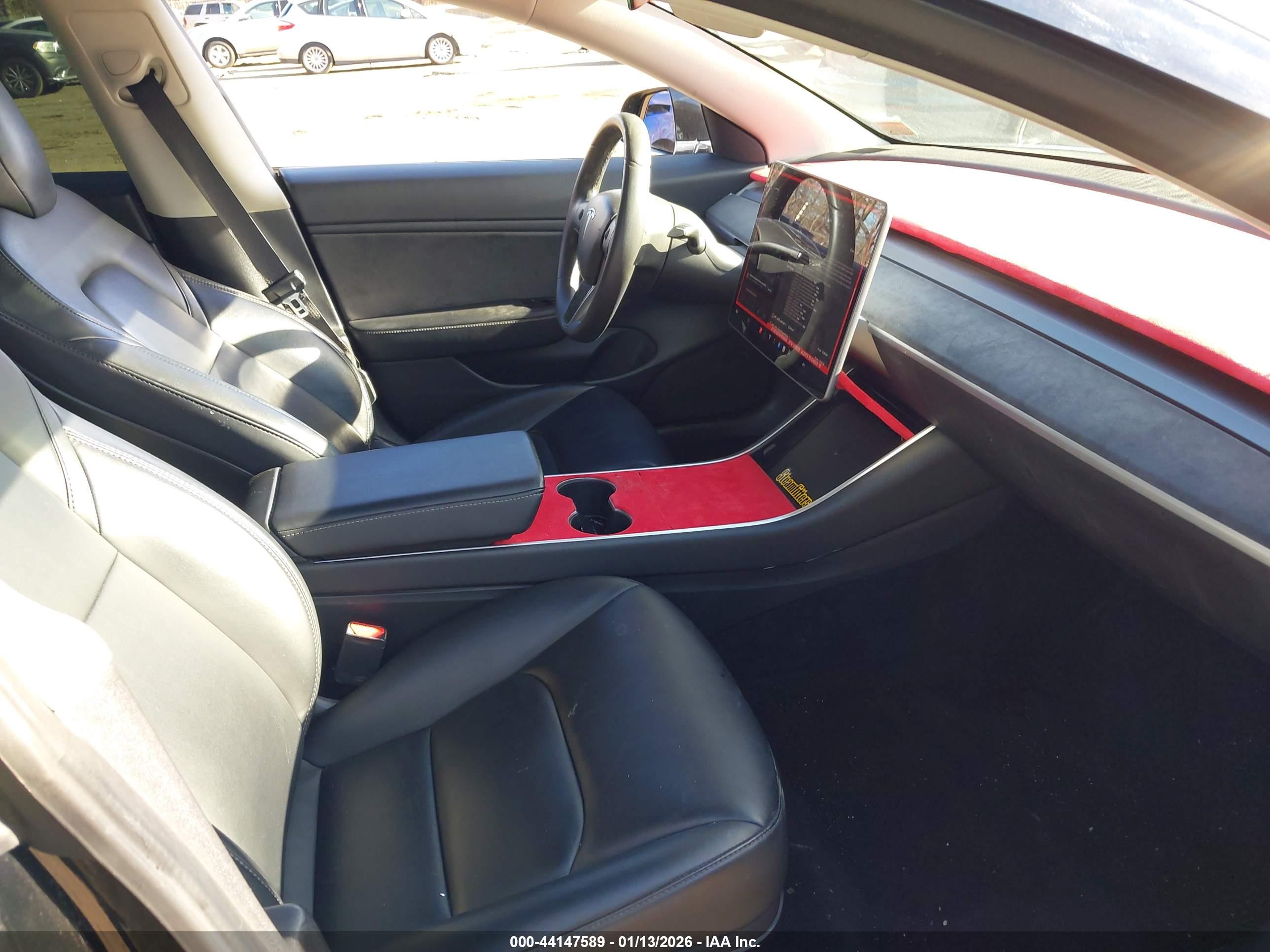 TESLA MODEL image 5