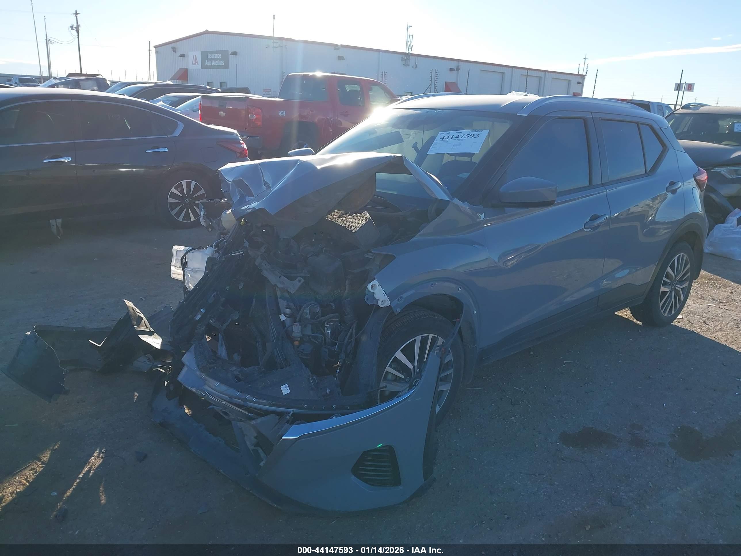 NISSAN KICKS image 2