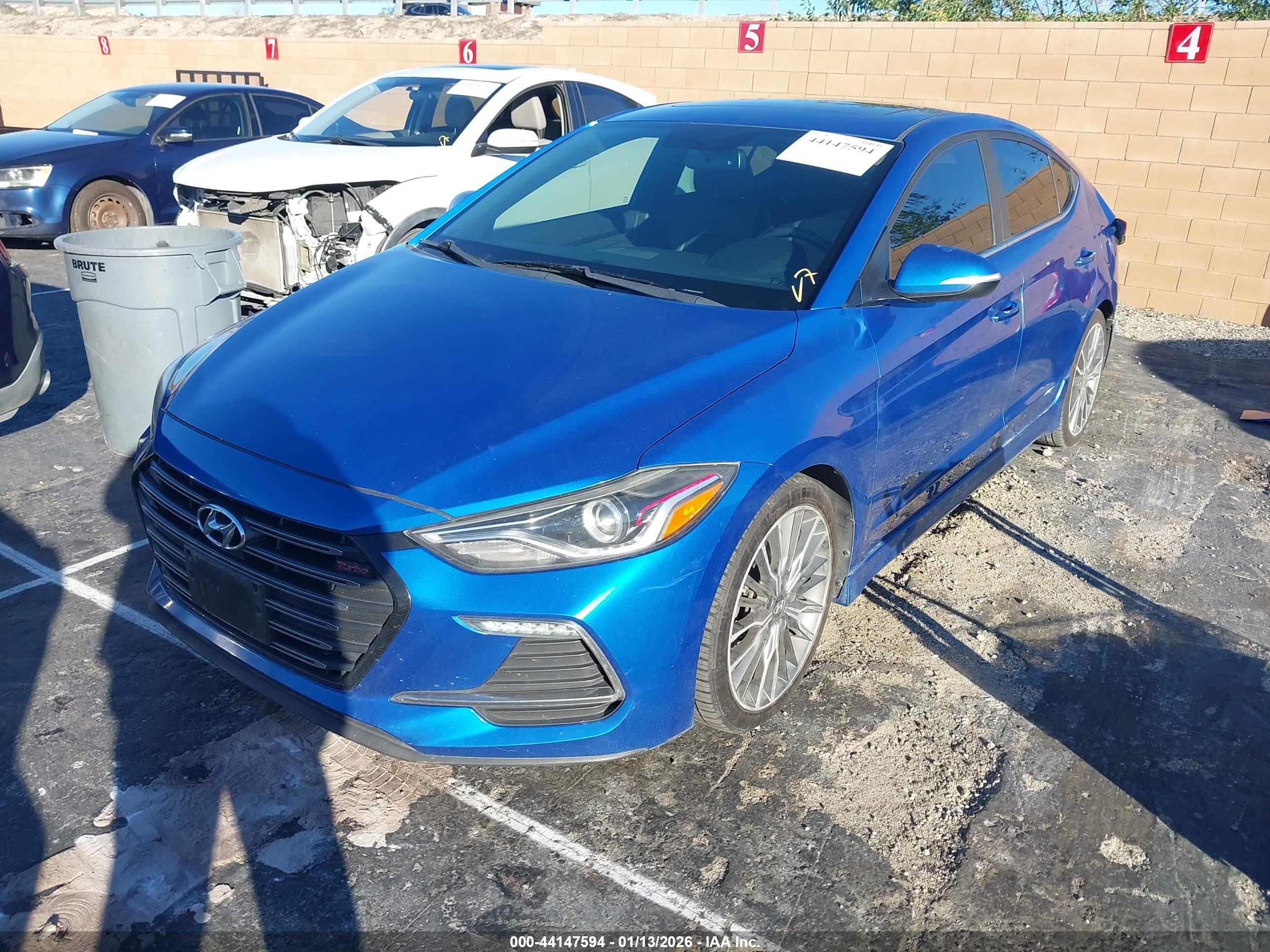HYUNDAI ELANTRA image 2