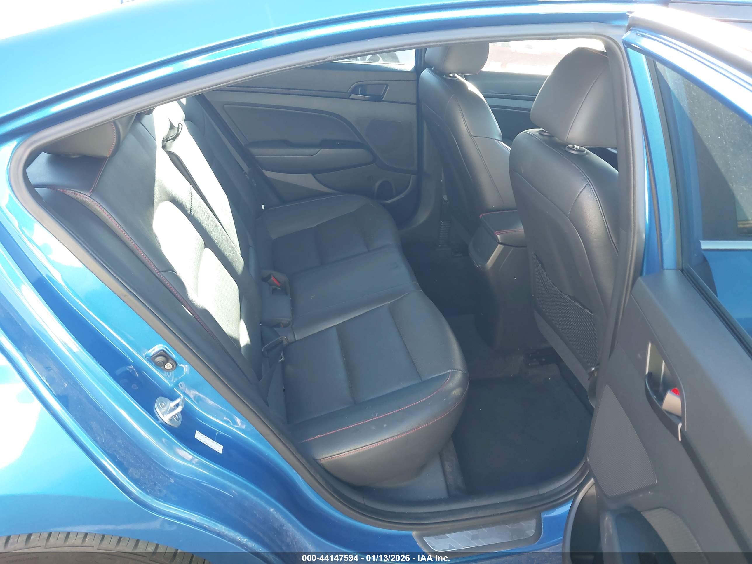 HYUNDAI ELANTRA image 8