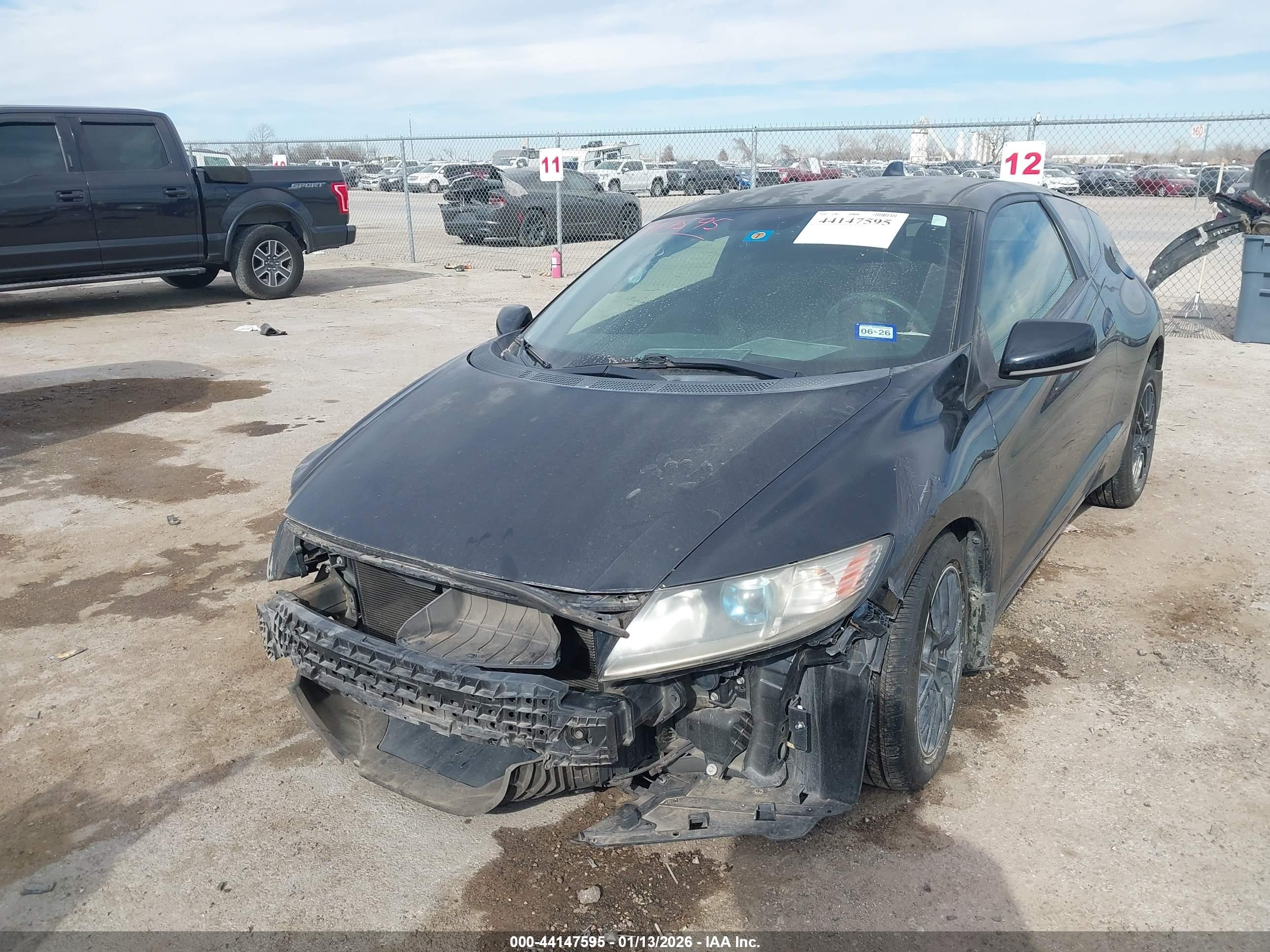 HONDA CR-Z image 2
