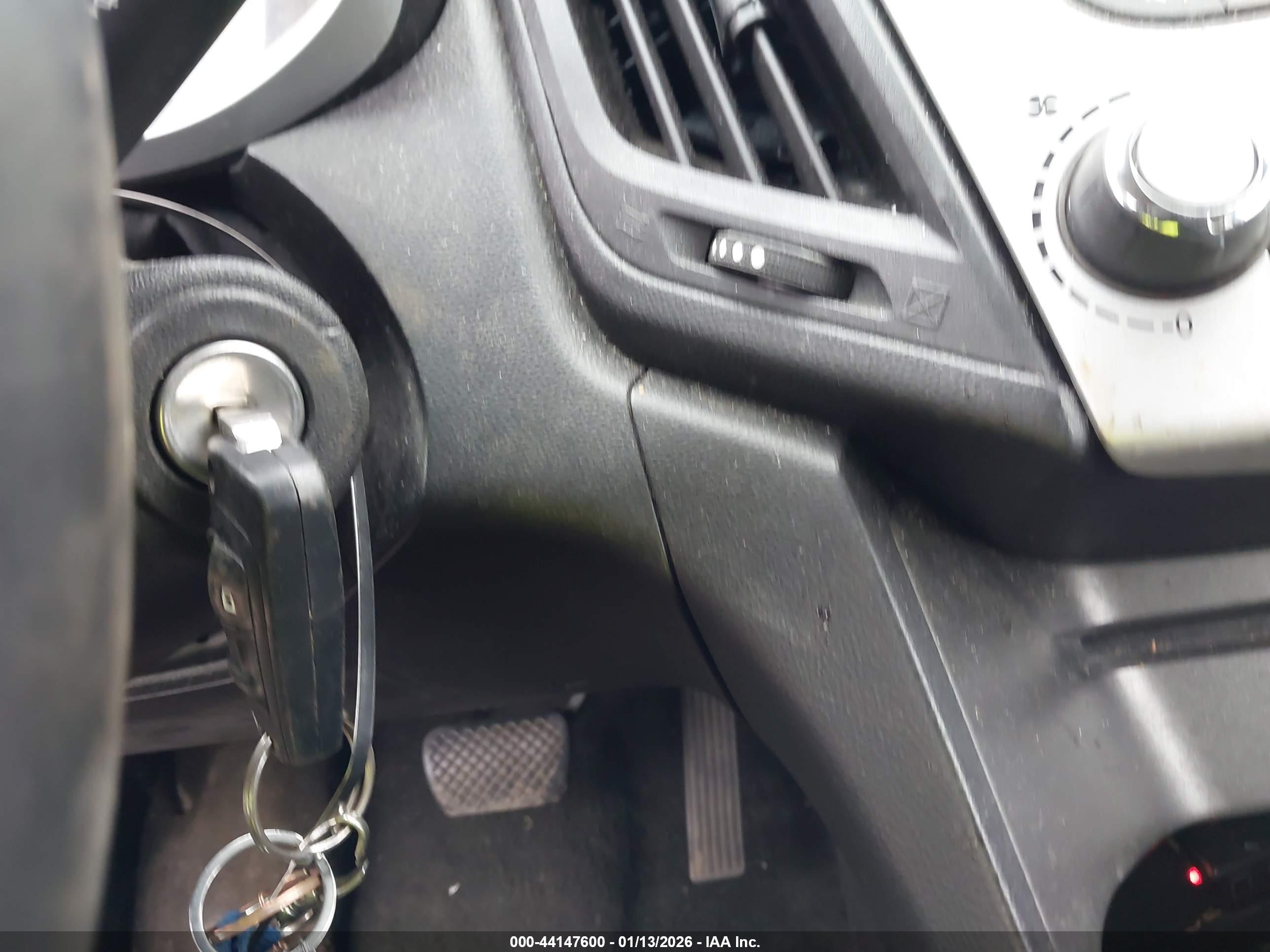 CHEVROLET EQUINOX image 11