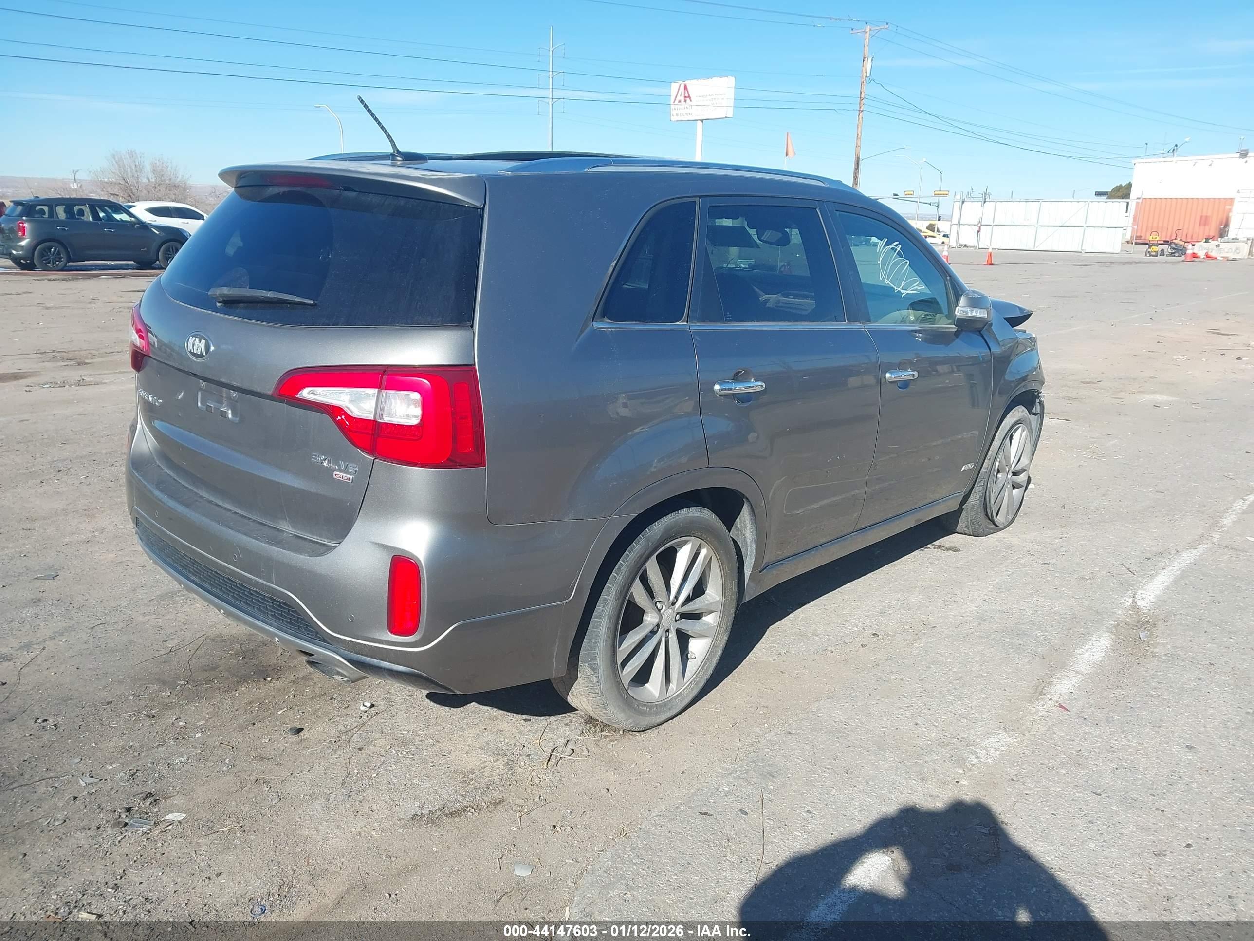 KIA SORENTO image 4