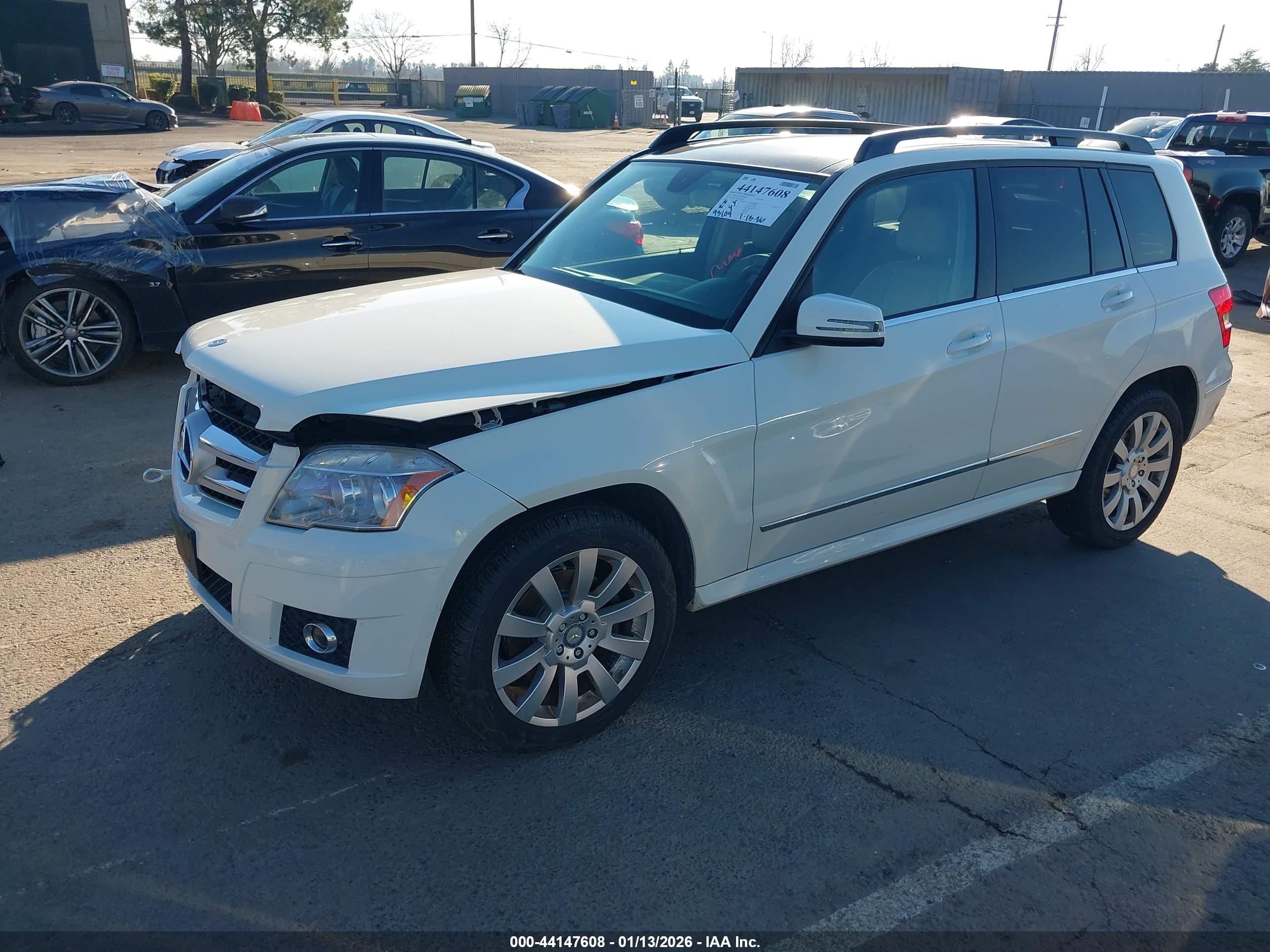 MERCEDES-BENZ GLK image 2