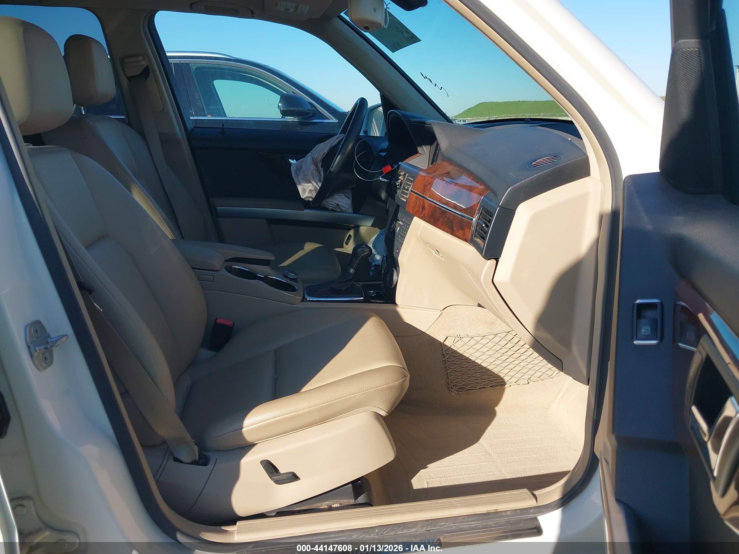 MERCEDES-BENZ GLK image 5