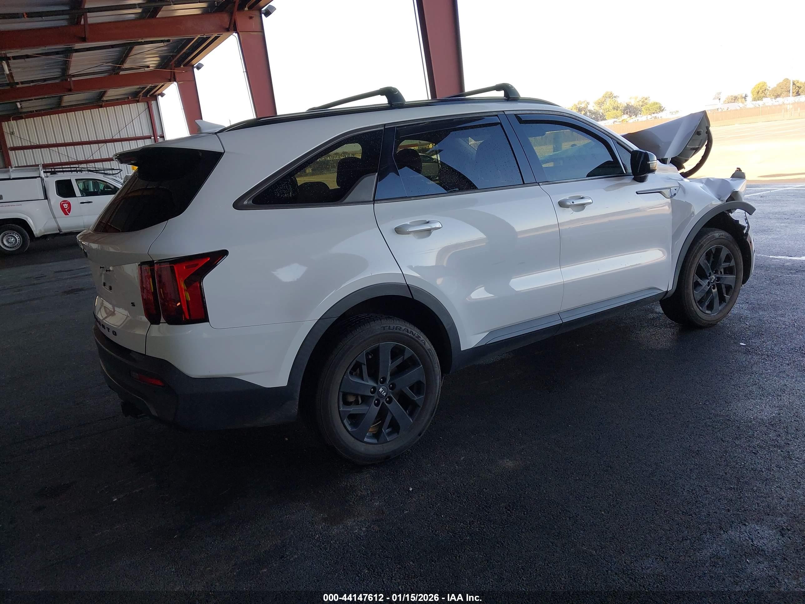 KIA SORENTO image 4