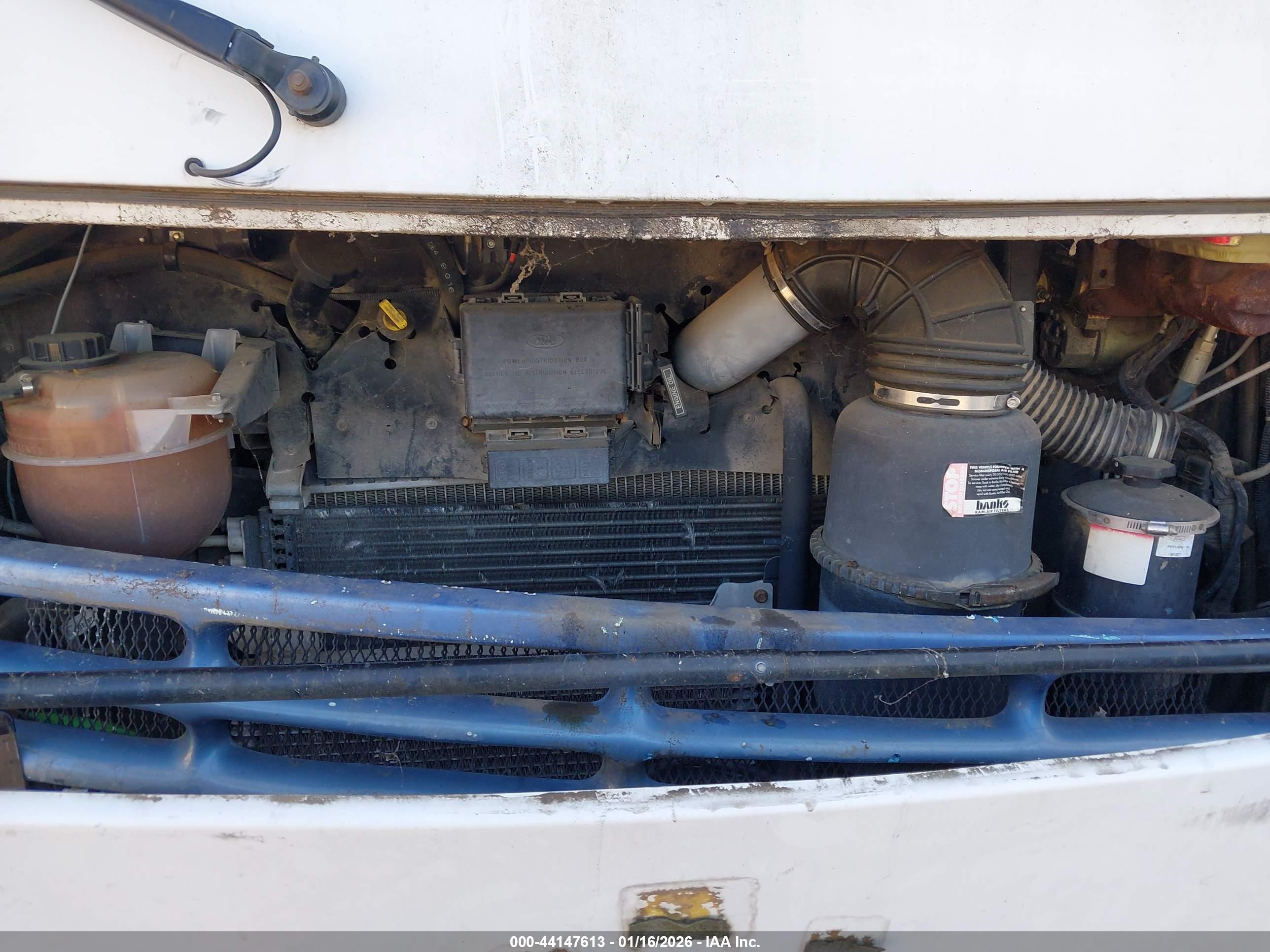 FORD F550 image 10