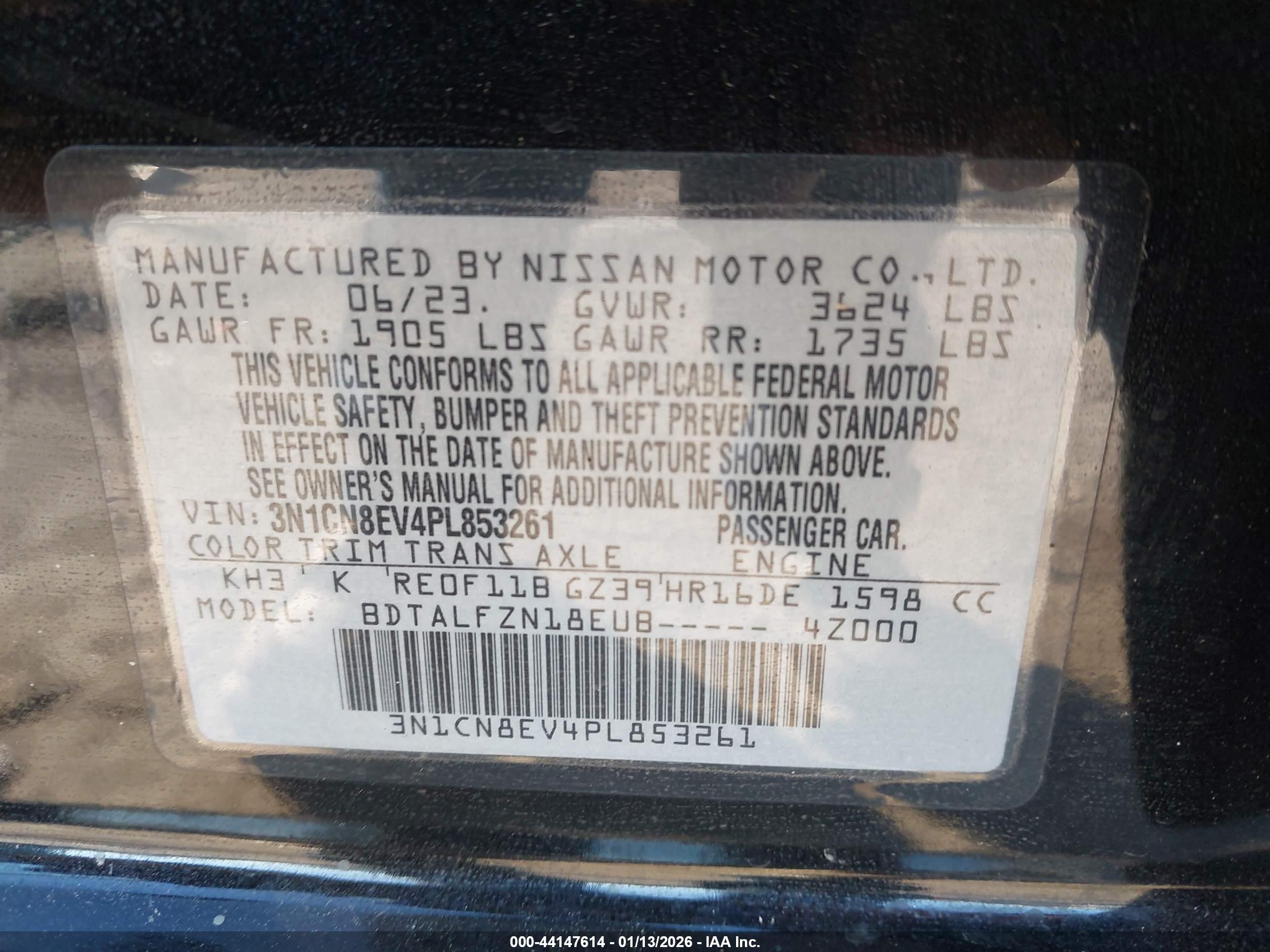 NISSAN VERSA image 9