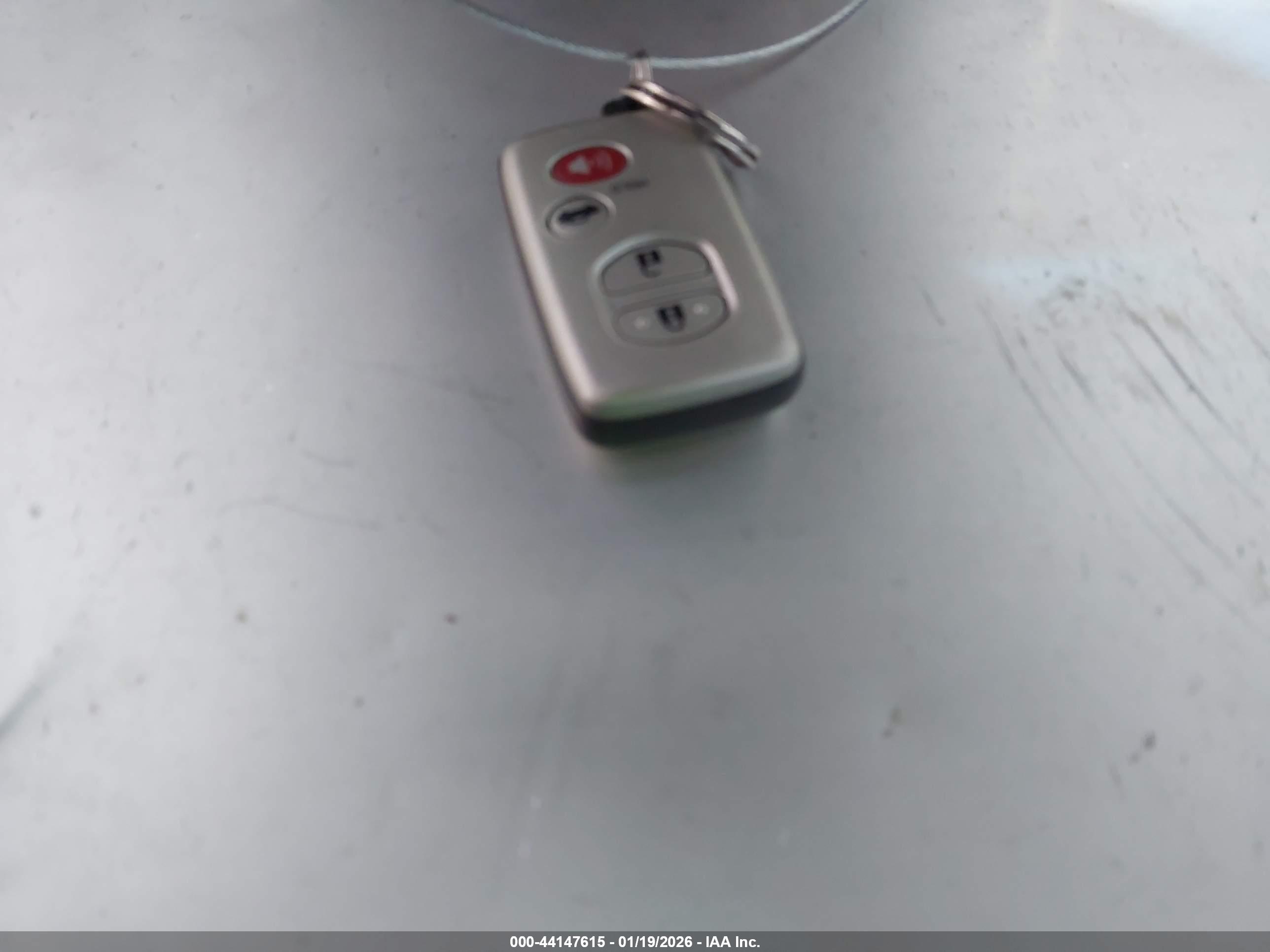 TOYOTA CAMRY image 11