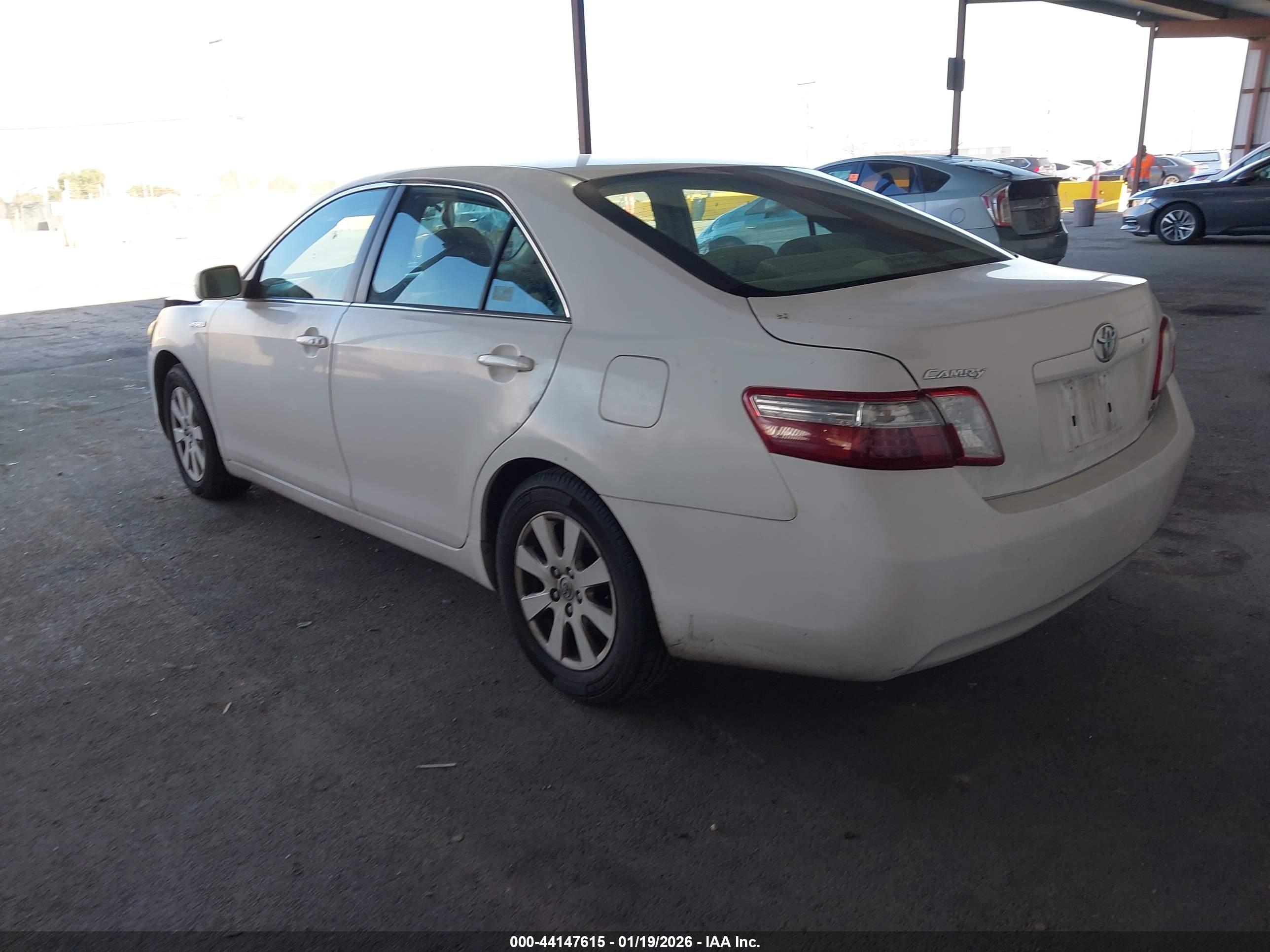 TOYOTA CAMRY image 3