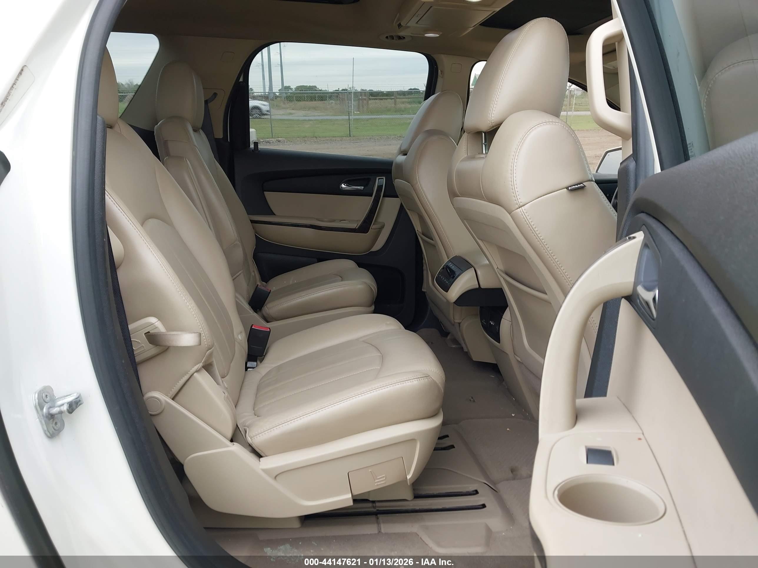 GMC ACADIA image 8