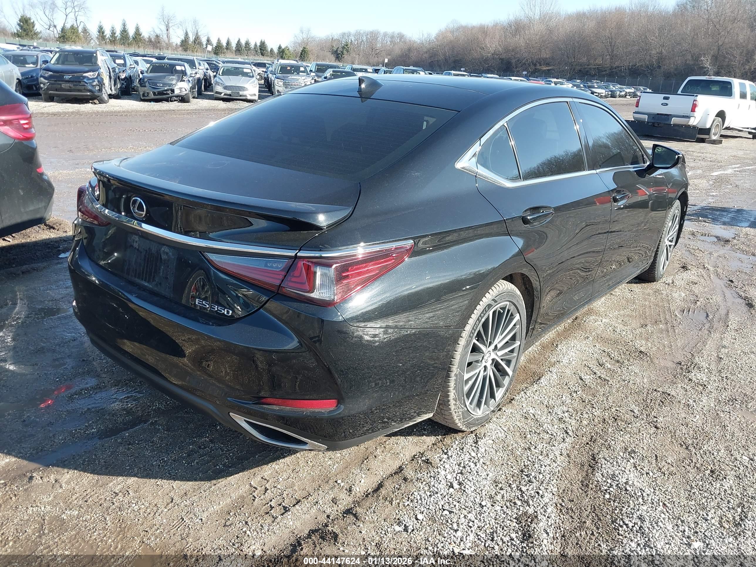 LEXUS ES image 4