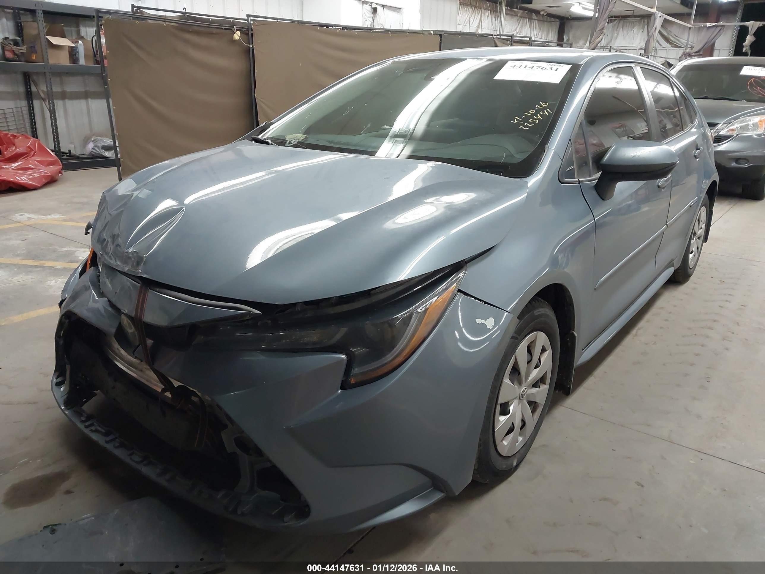 TOYOTA COROLLA image 2