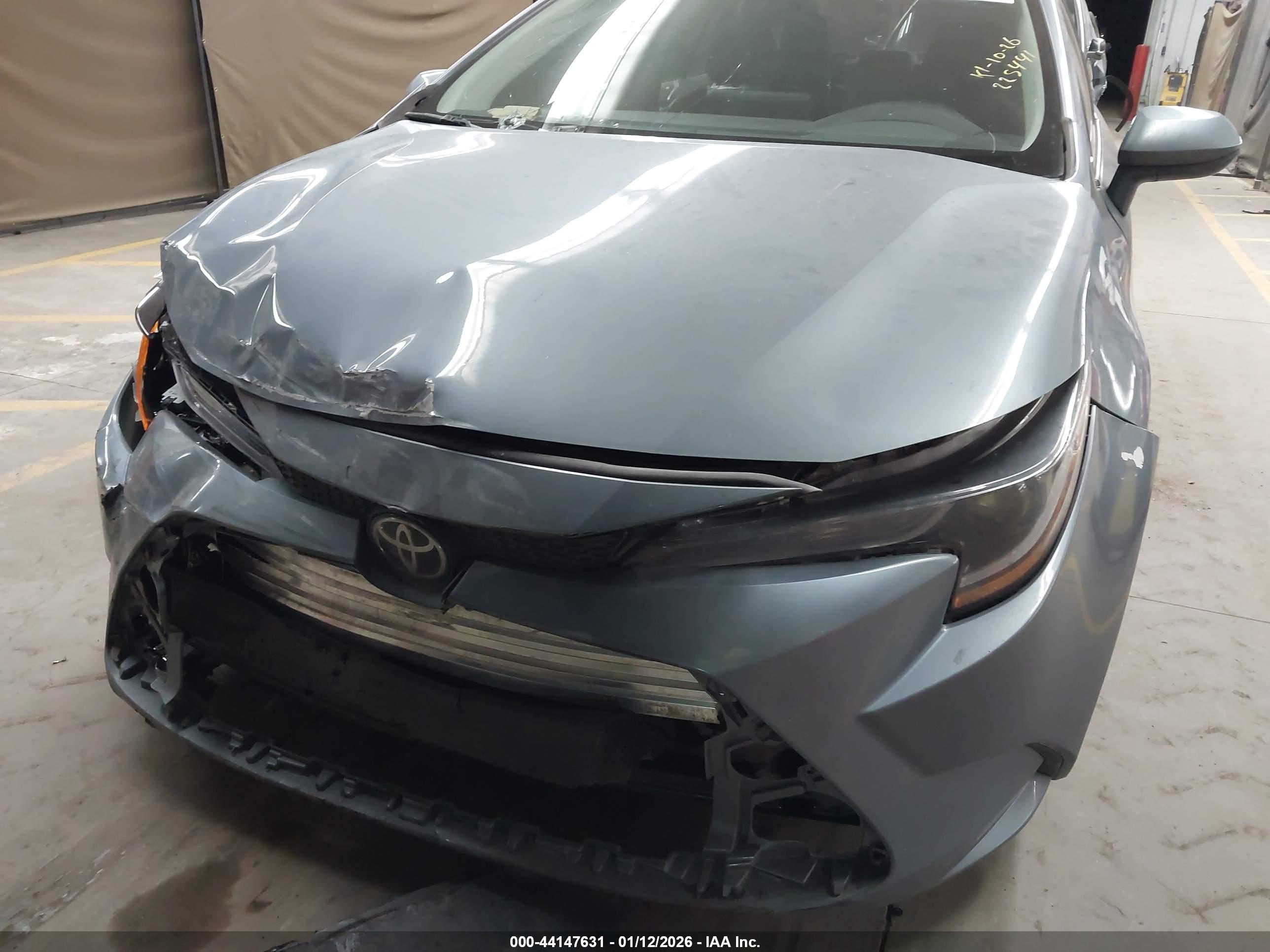 TOYOTA COROLLA image 6