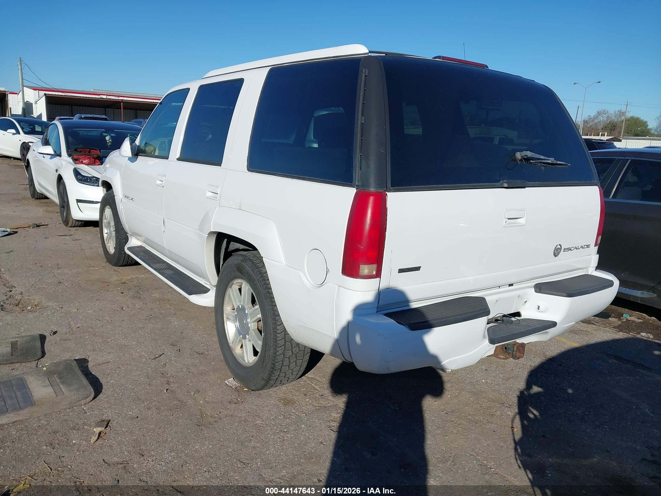 CADILLAC ESCALADE image 3
