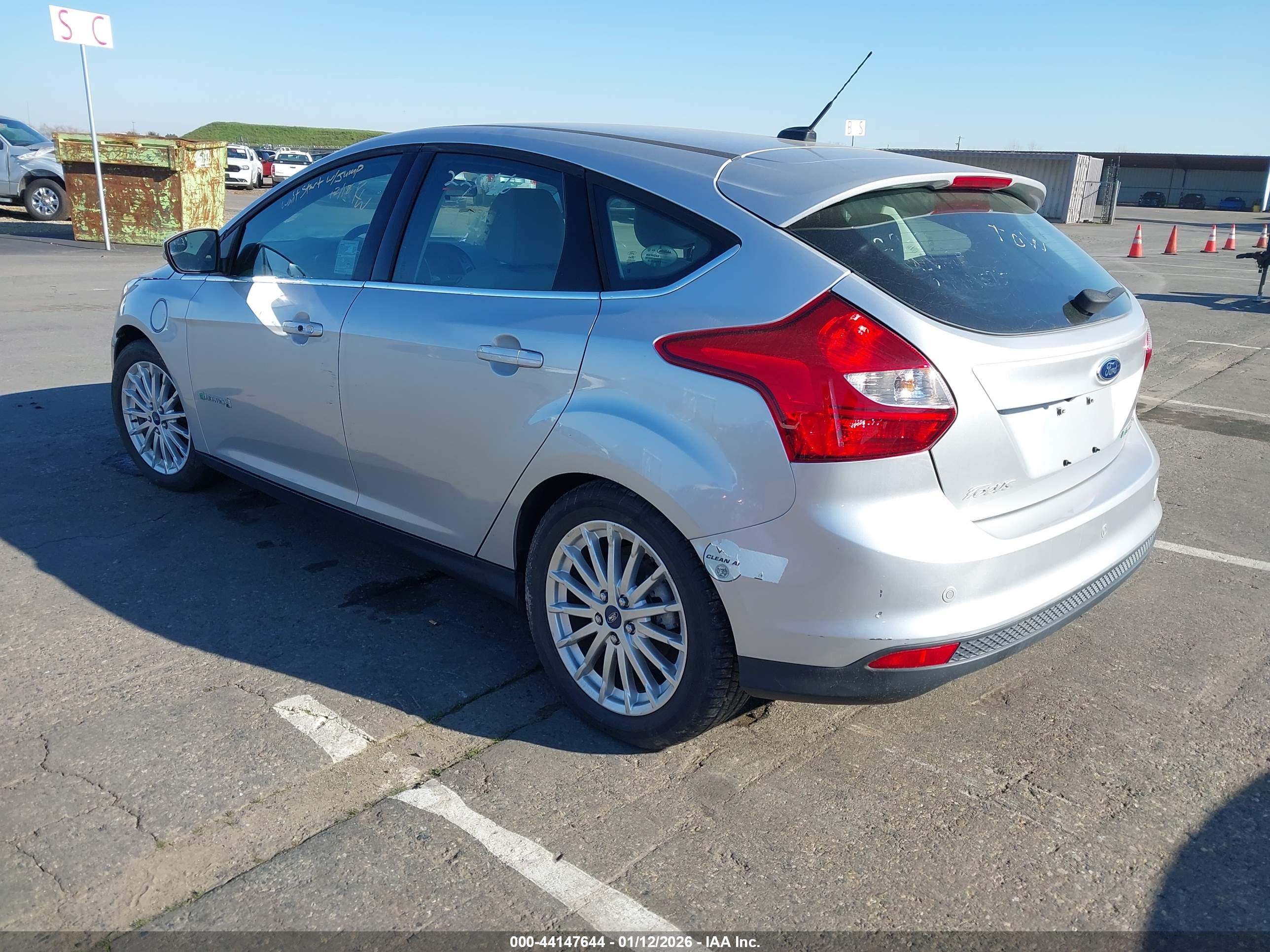 FORD FOCUS image 3