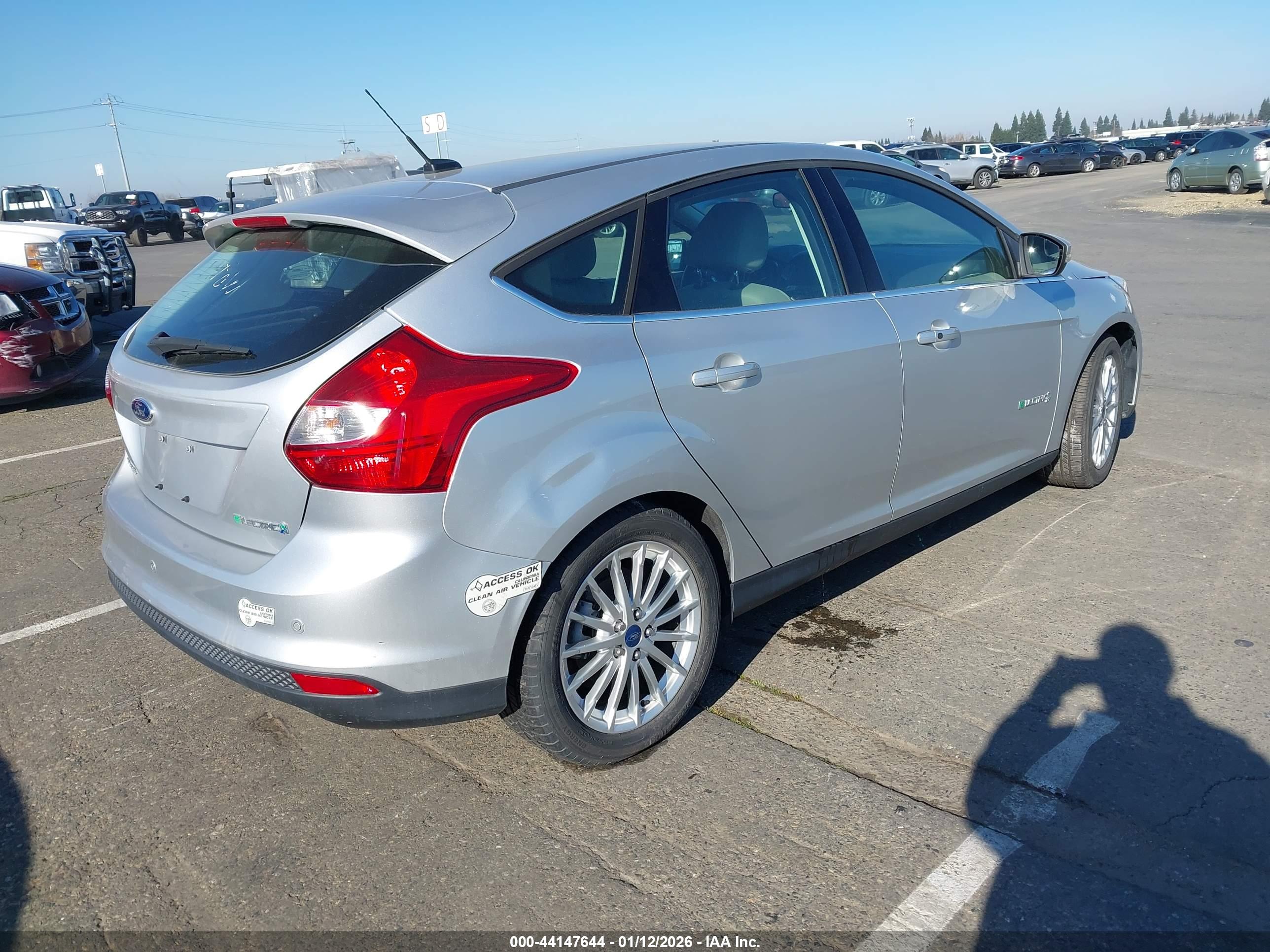 FORD FOCUS image 4
