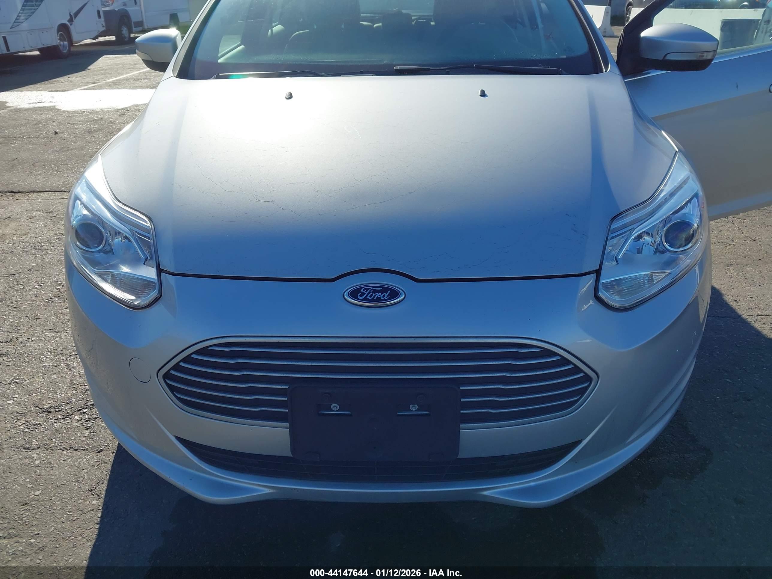 FORD FOCUS image 6