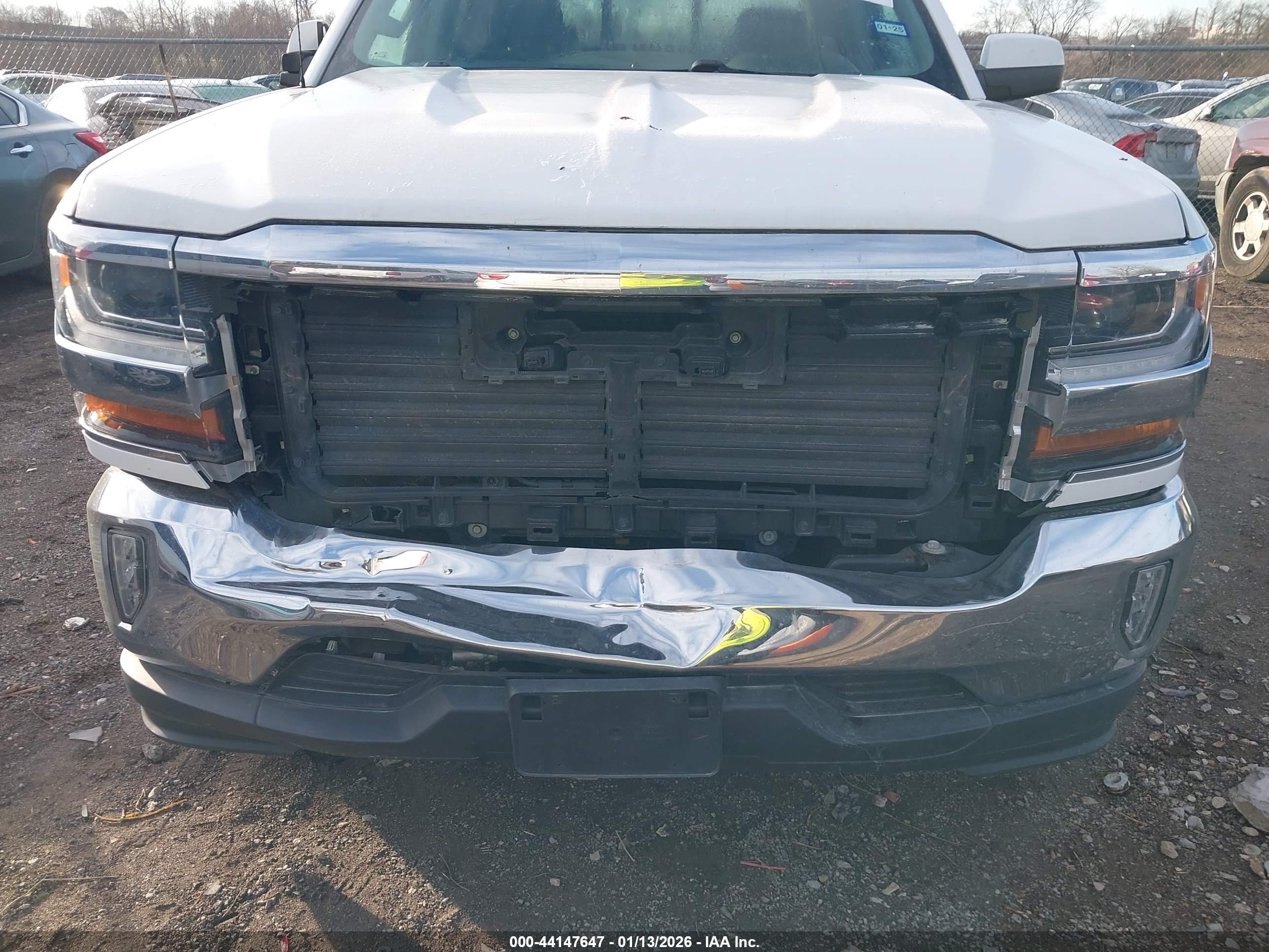 CHEVROLET SILVERADO image 6